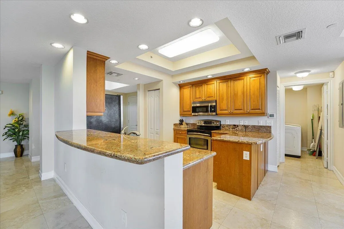 1395 S Ocean Boulevard, #3d