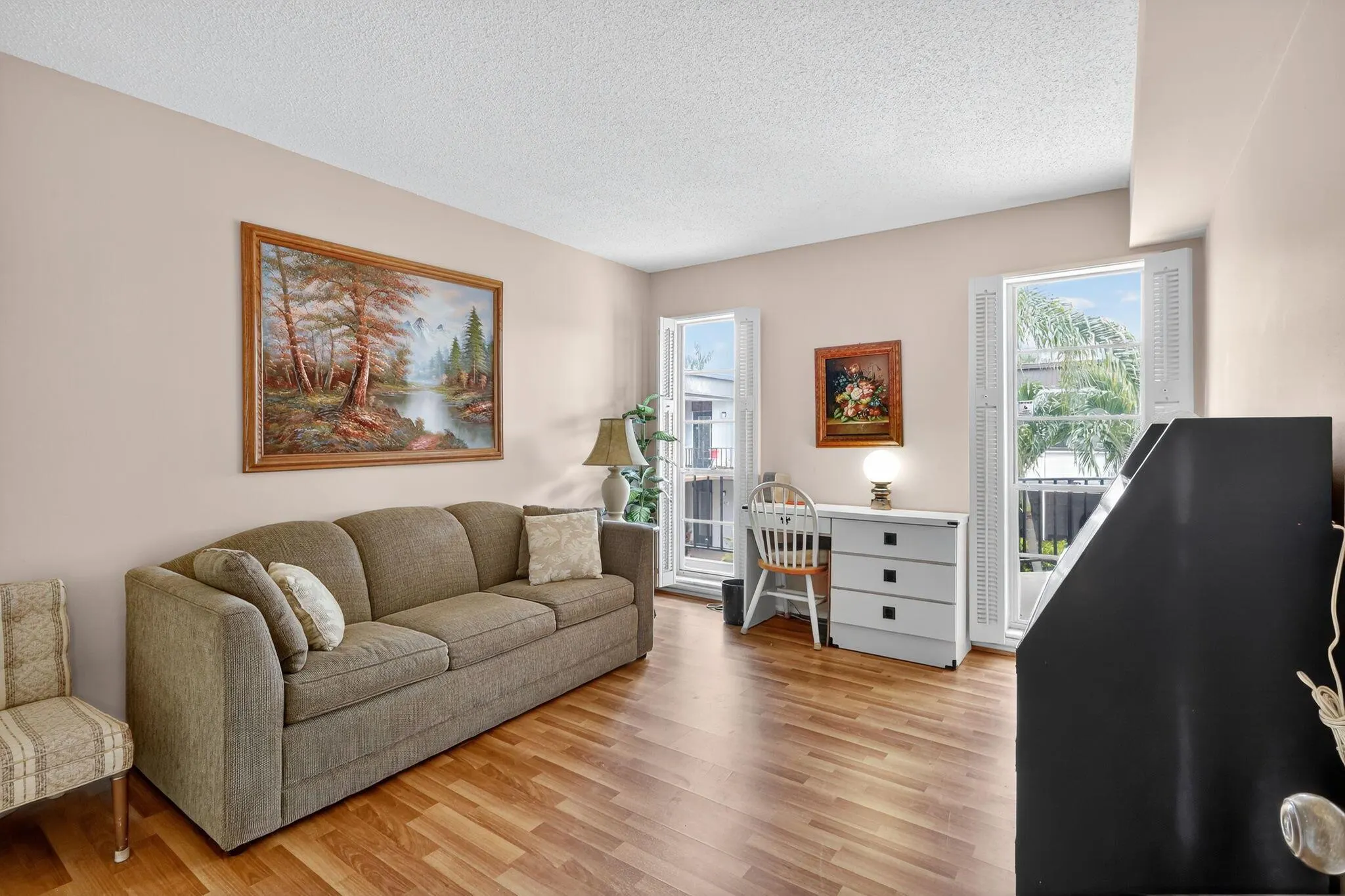 6 Greenway Village N, #210