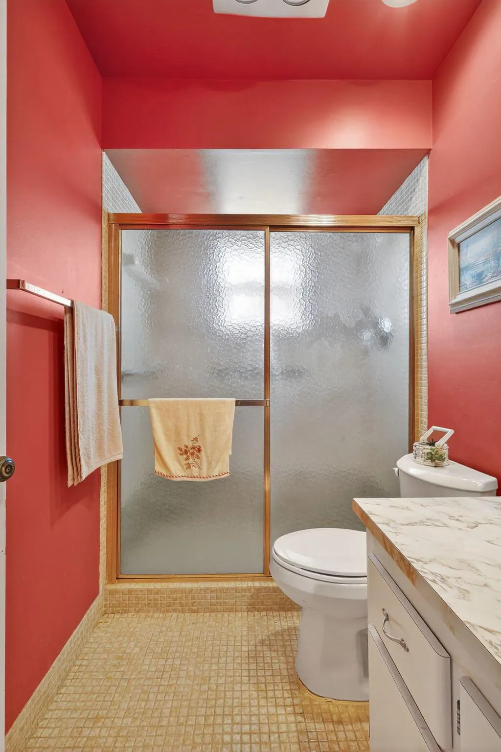 6 Greenway Village N, #210