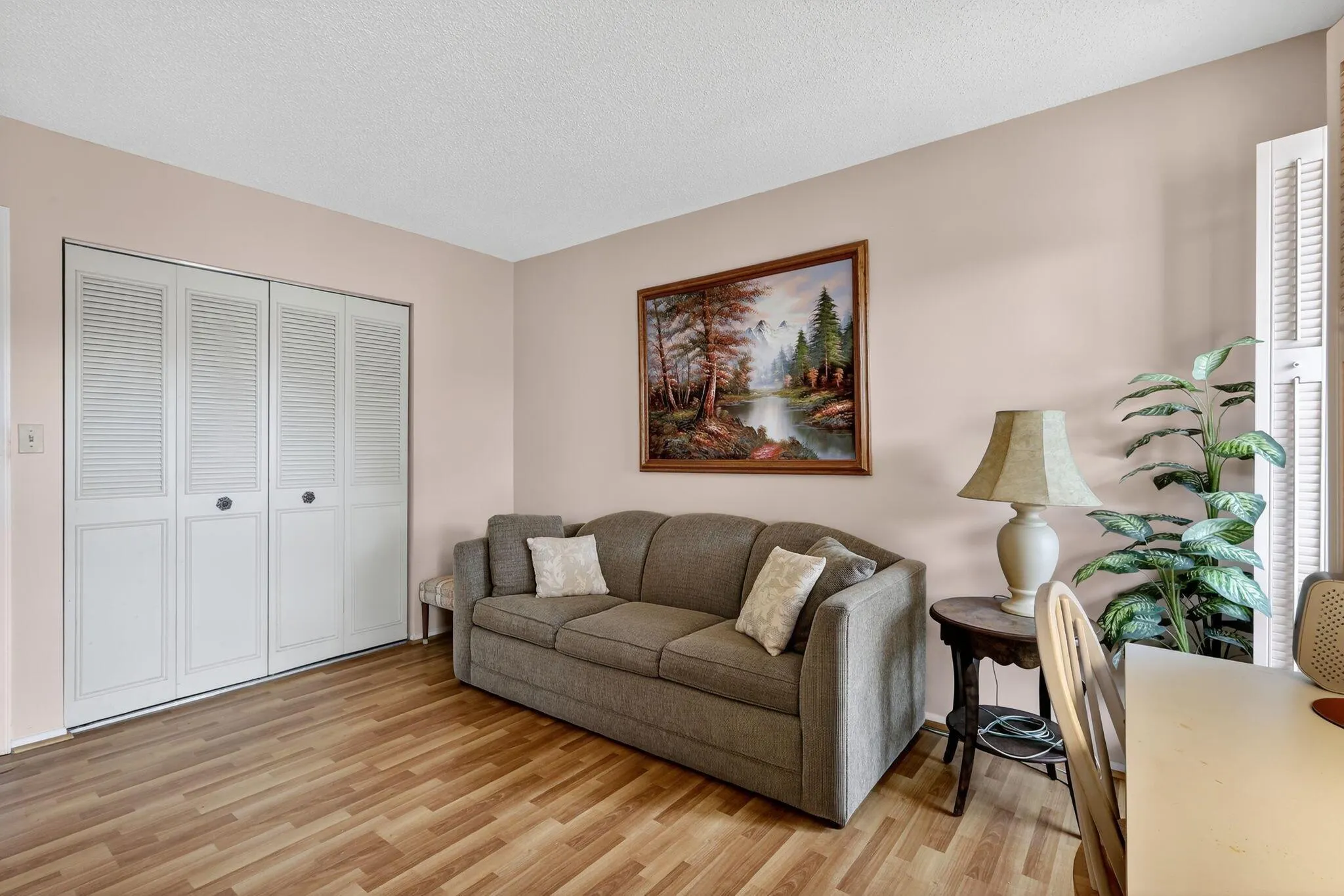 6 Greenway Village N, #210