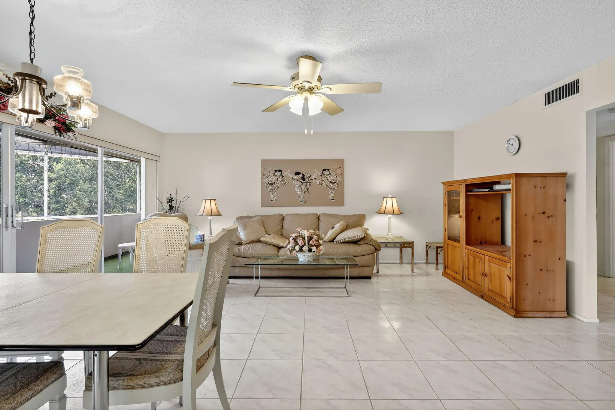 6 Greenway Village N, #210