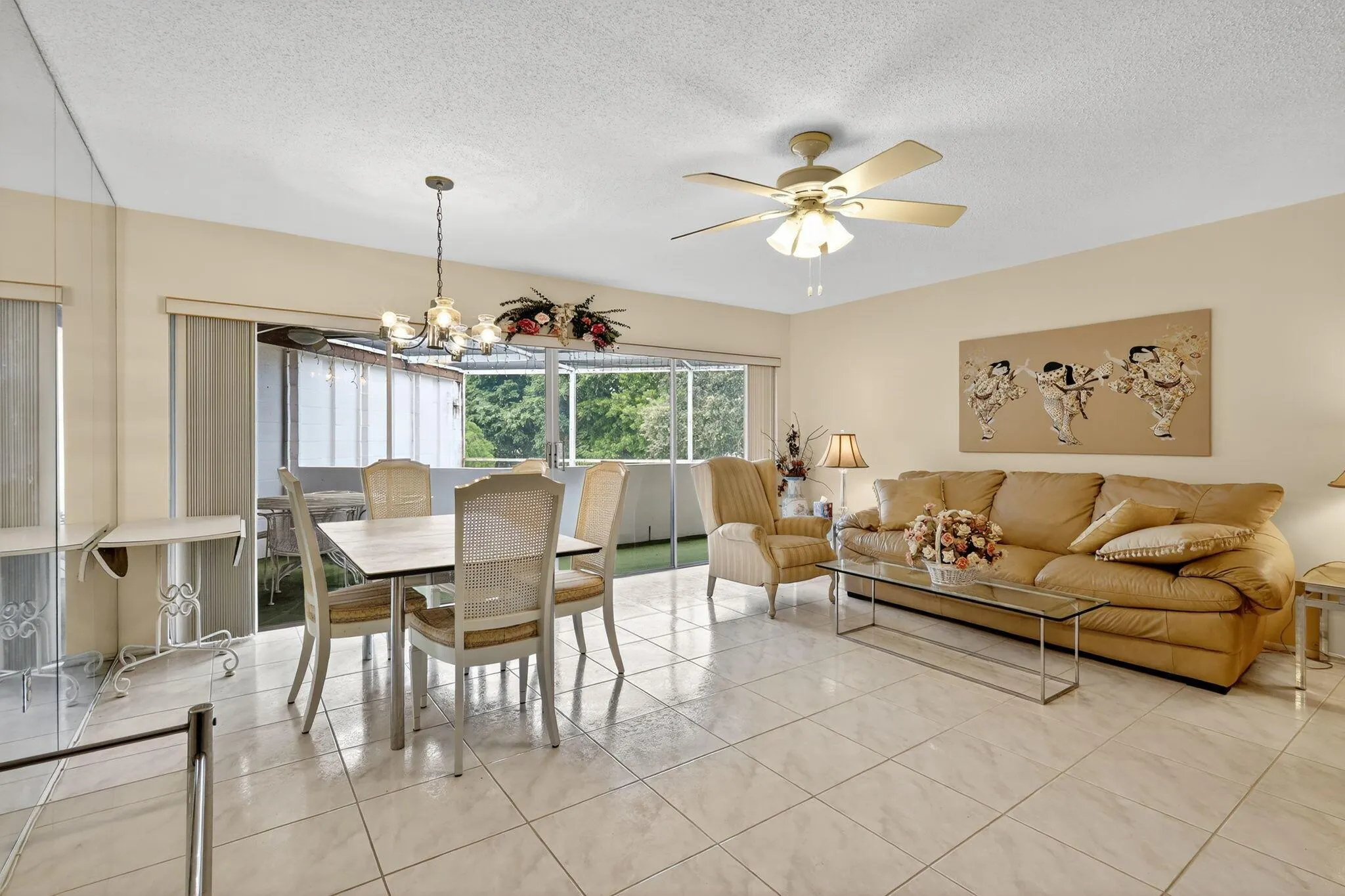 6 Greenway Village N, #210