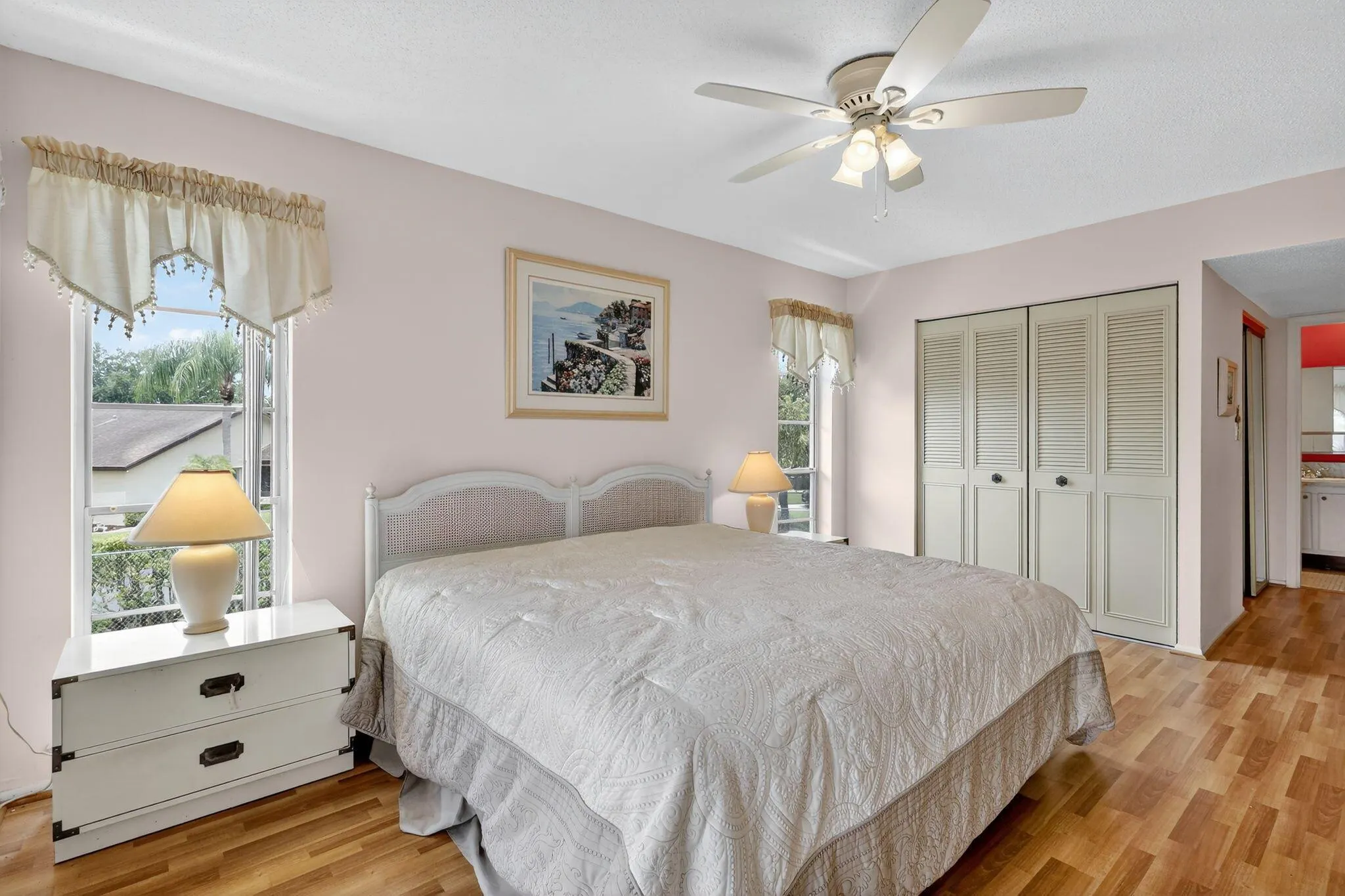 6 Greenway Village N, #210