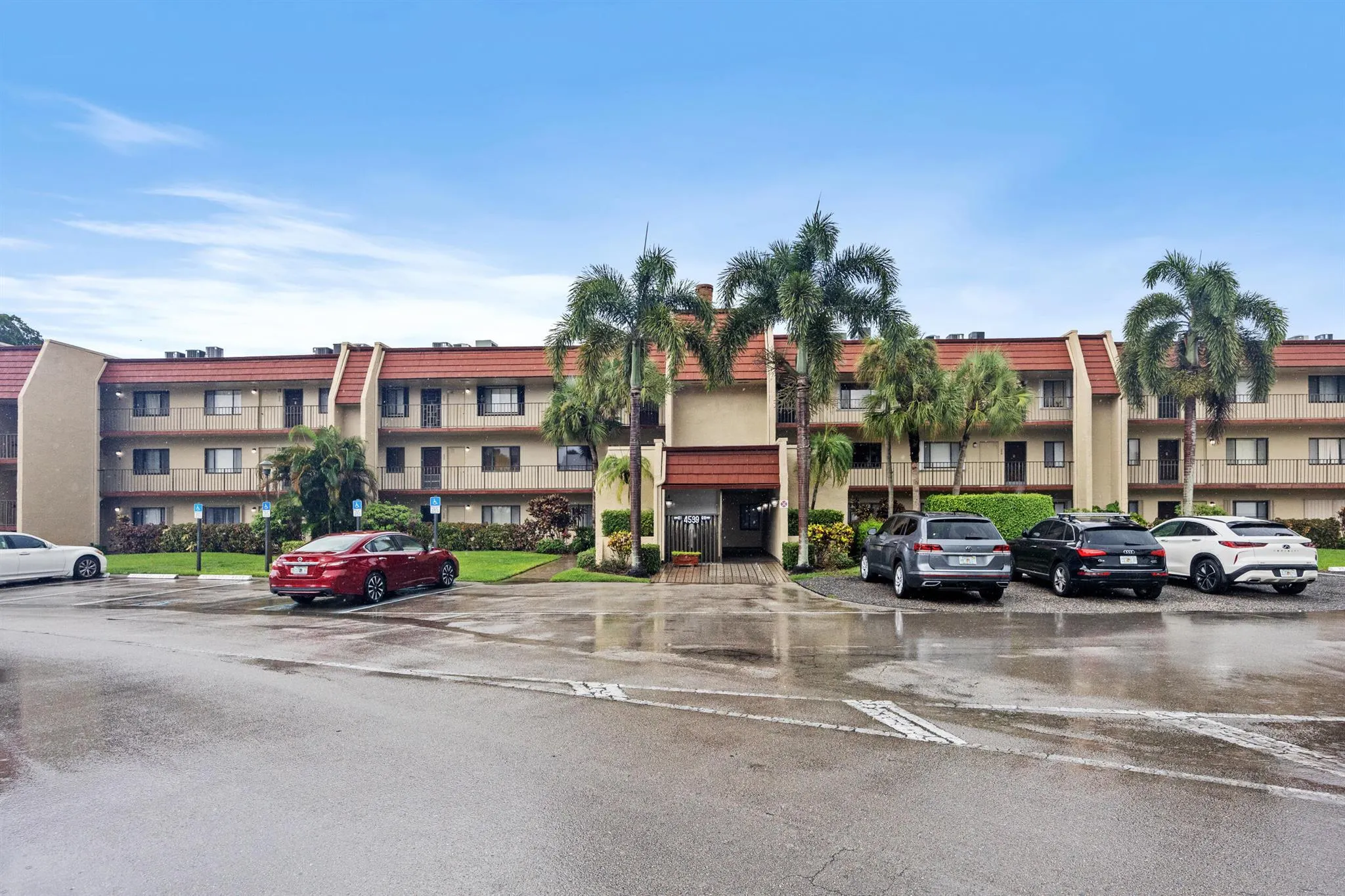 4539 Luxemburg Court, #104