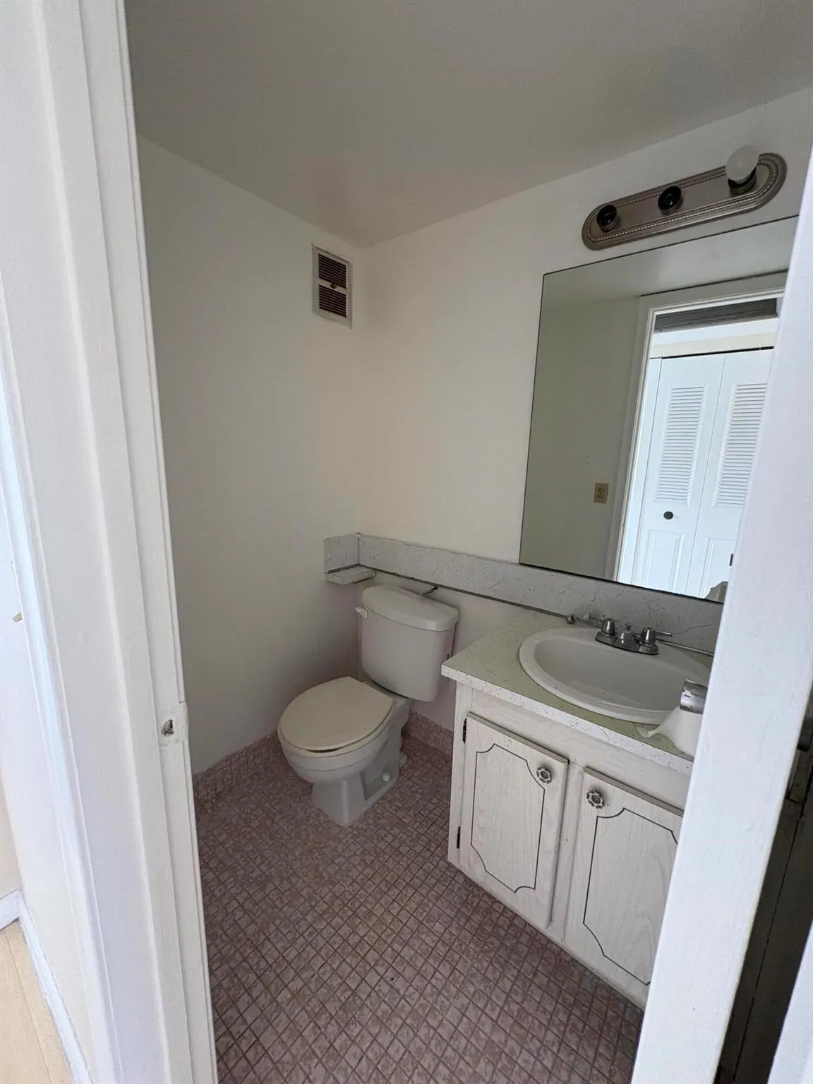213 Chatham K