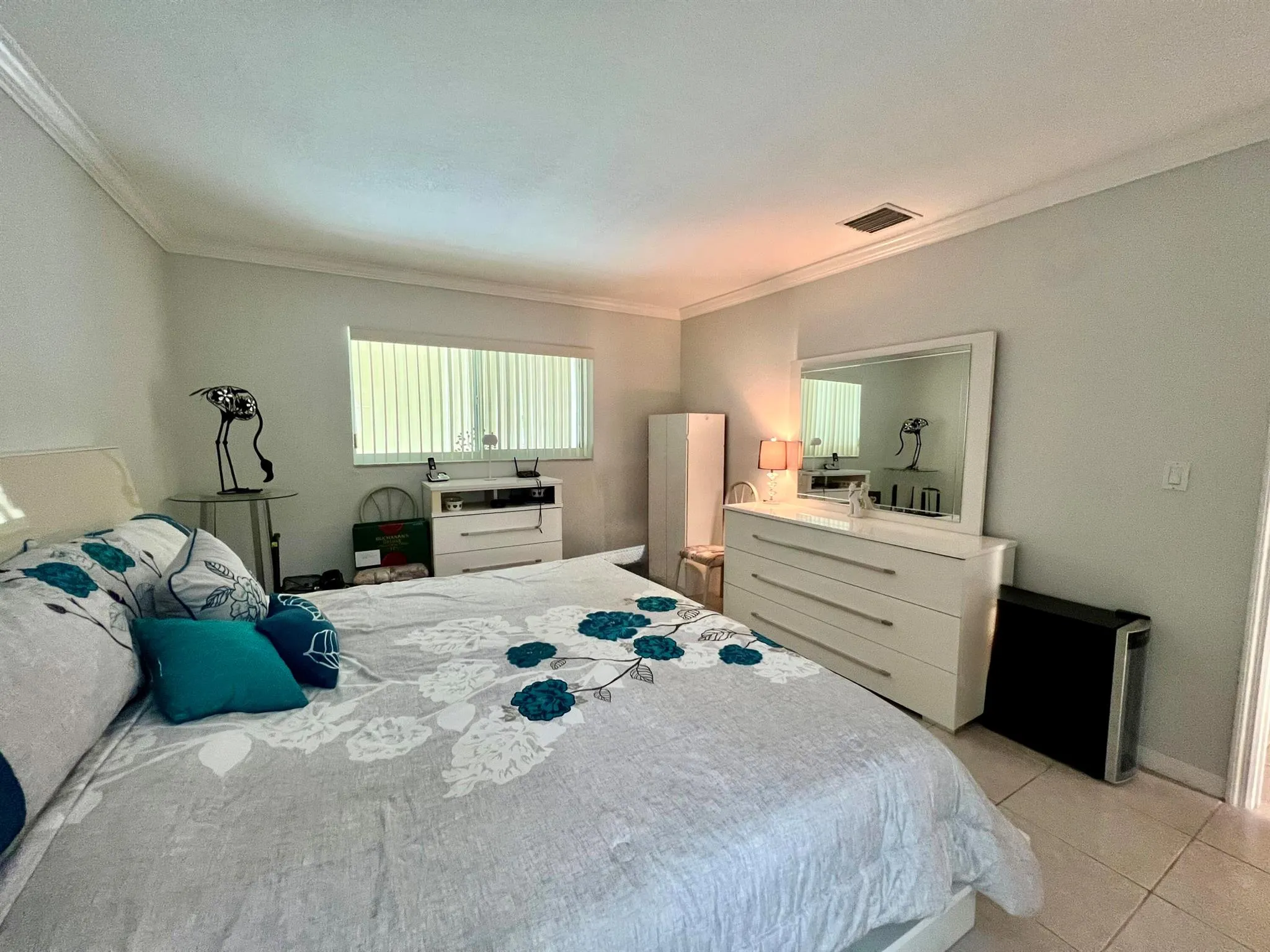 5161 W Oakland Park Boulevard, #206