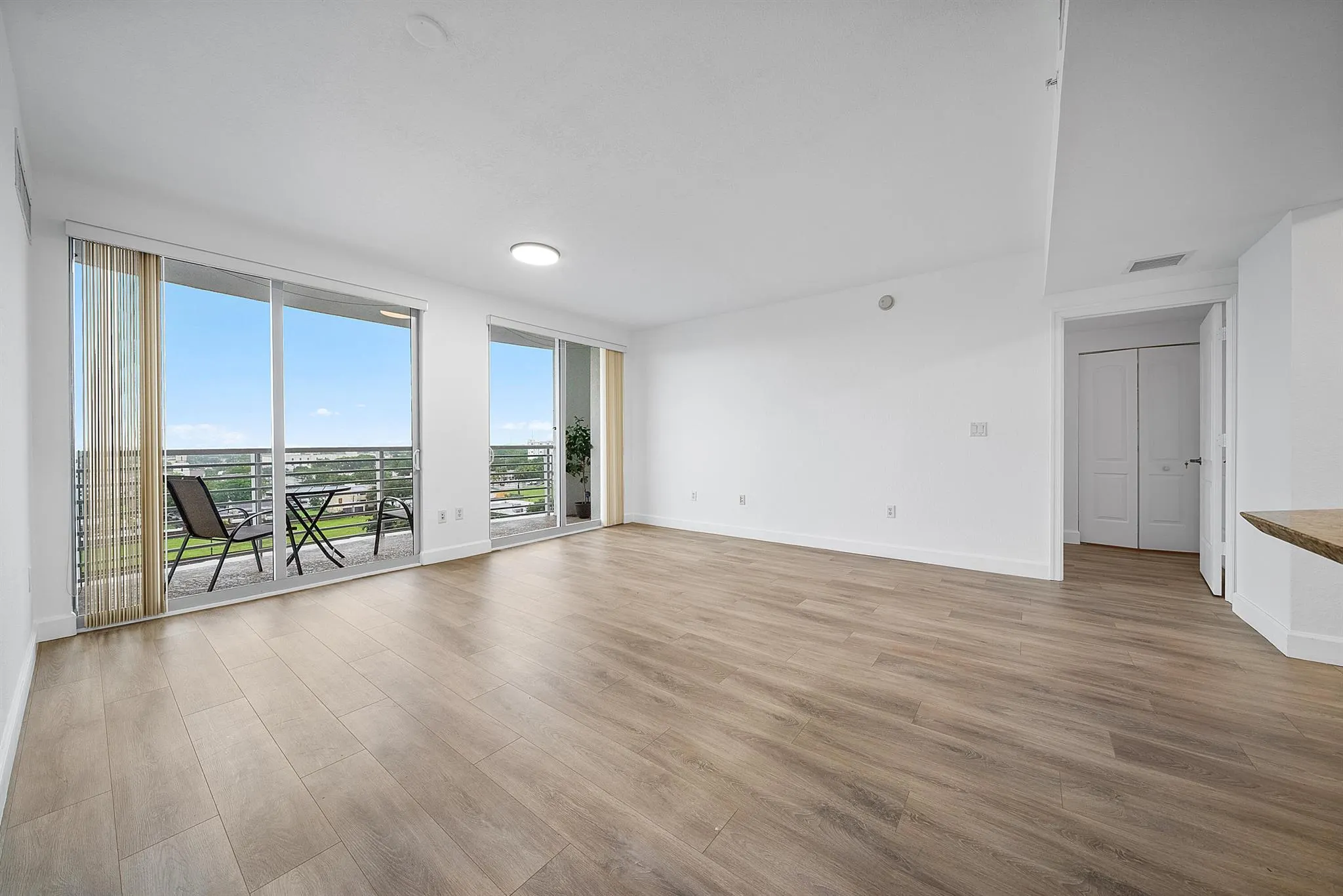 1830 Radius Drive, #806