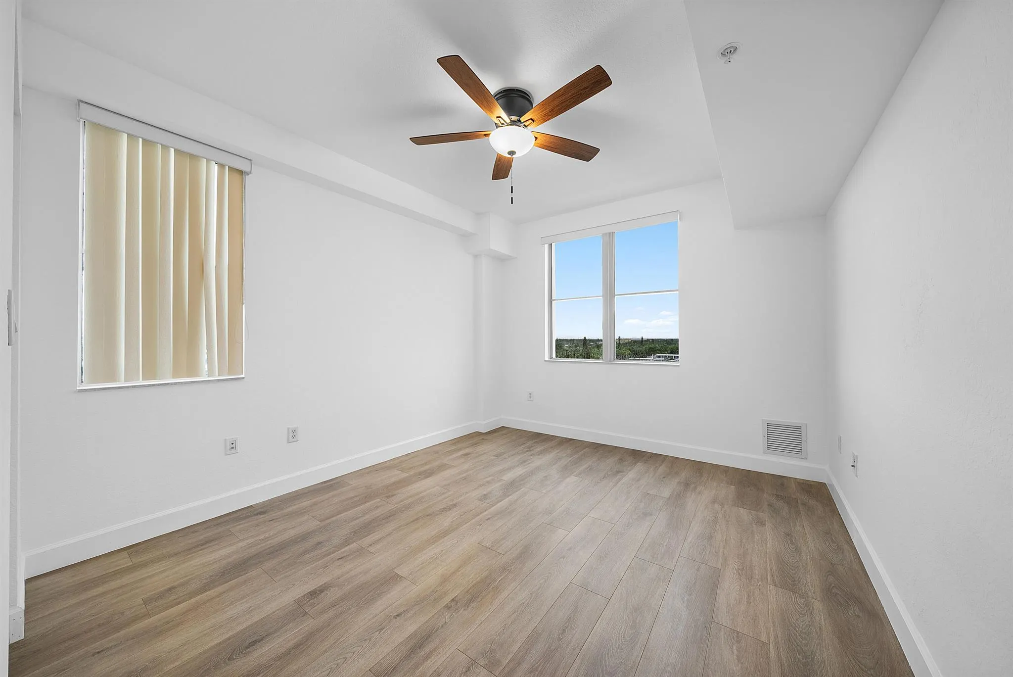 1830 Radius Drive, #806