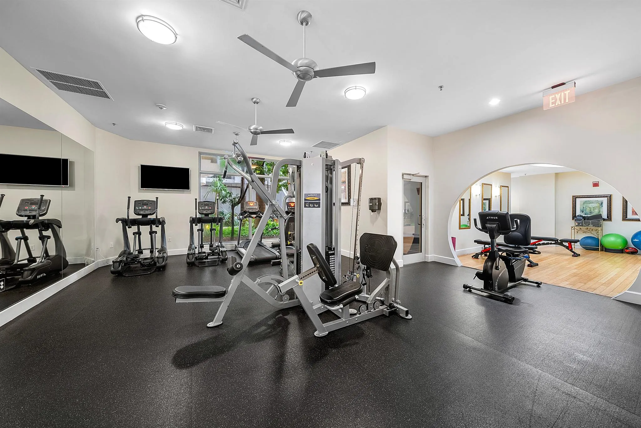 1830 Radius Drive, #806