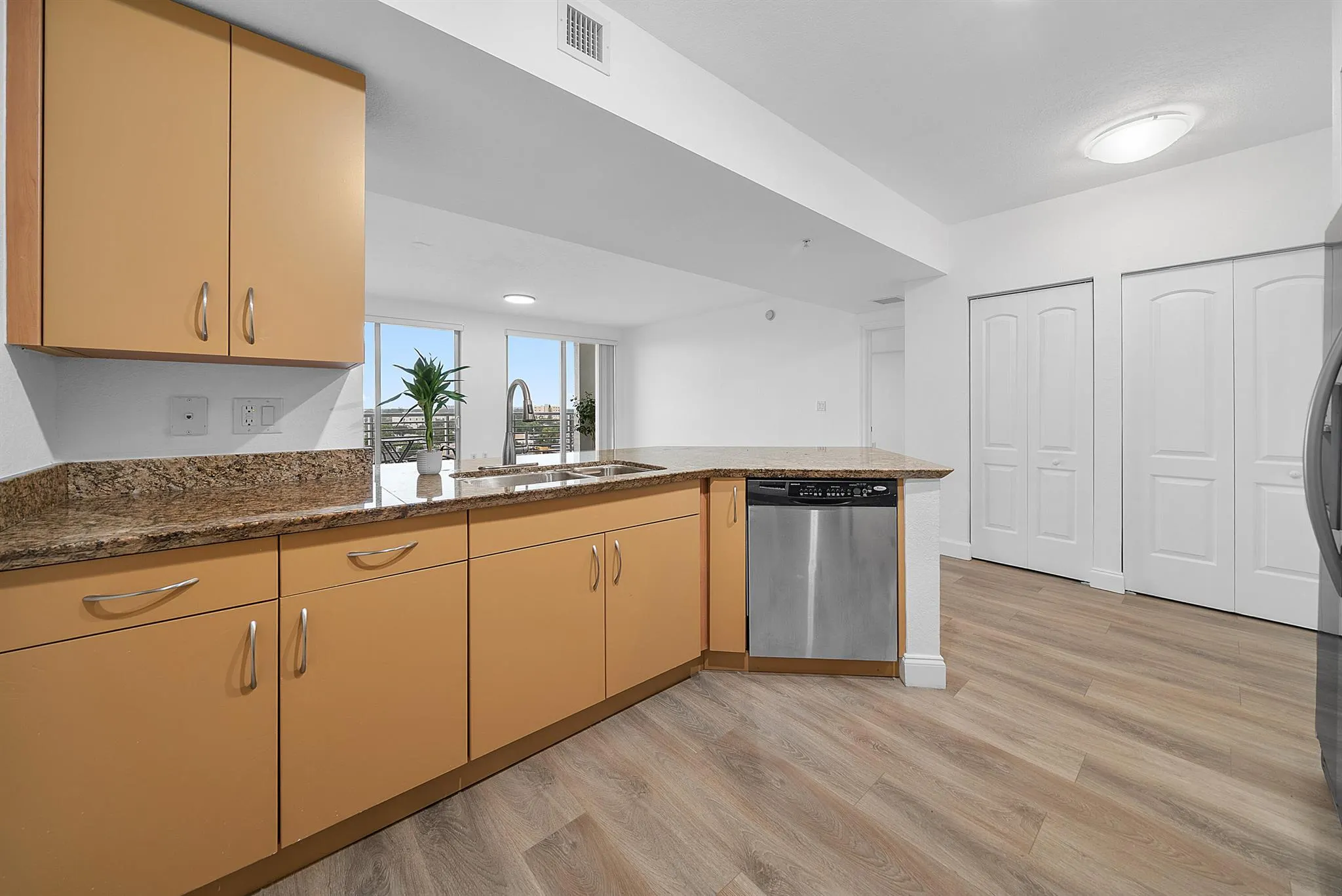 1830 Radius Drive, #806