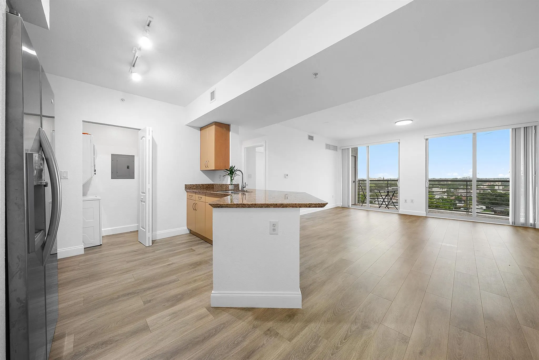 1830 Radius Drive, #806