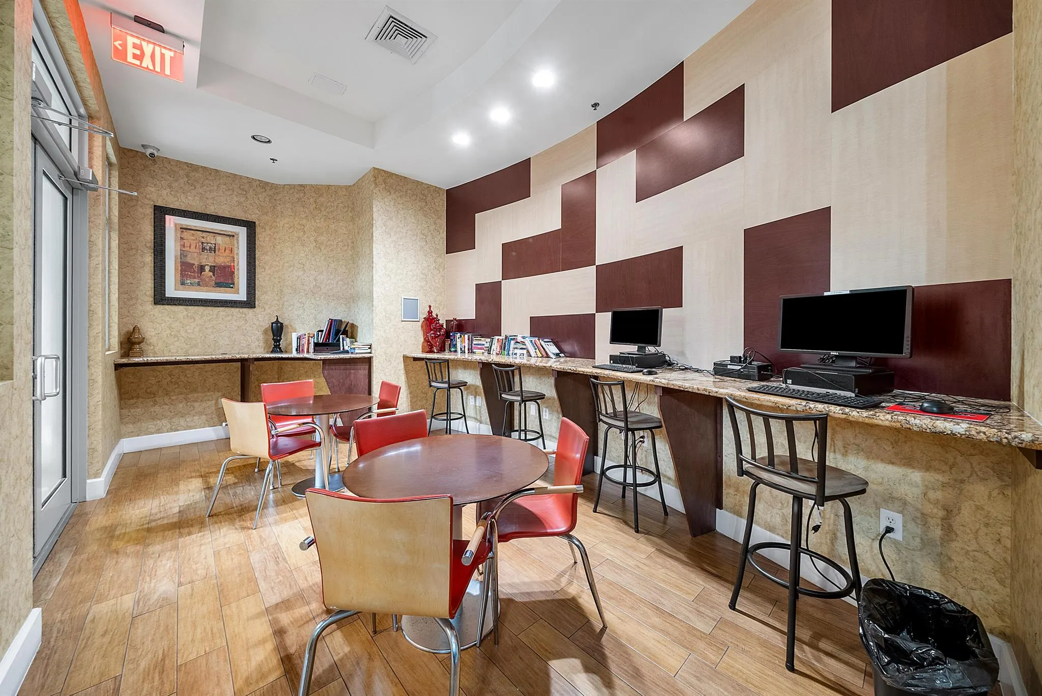 1830 Radius Drive, #806