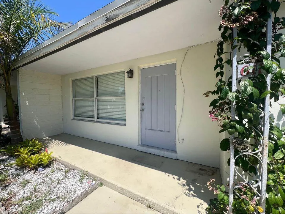611 SE Flamingo Avenue