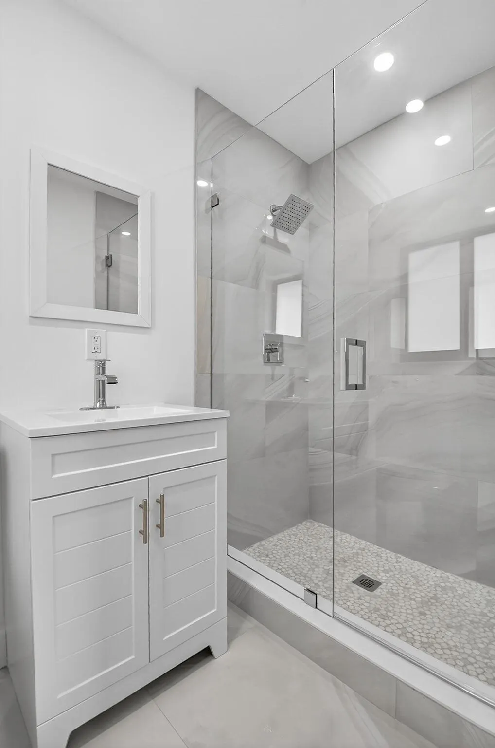 143 SE 27th Way