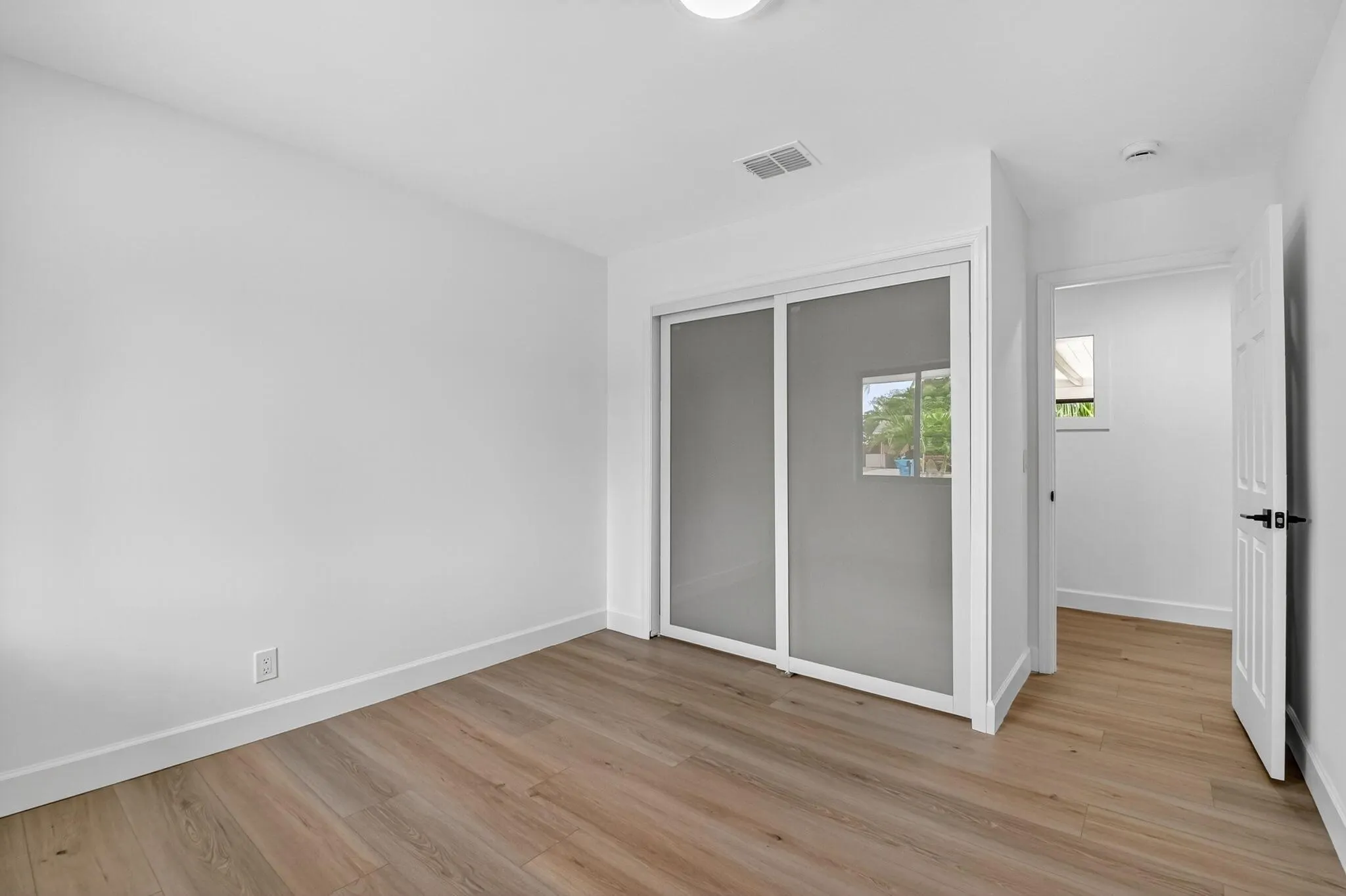 143 SE 27th Way