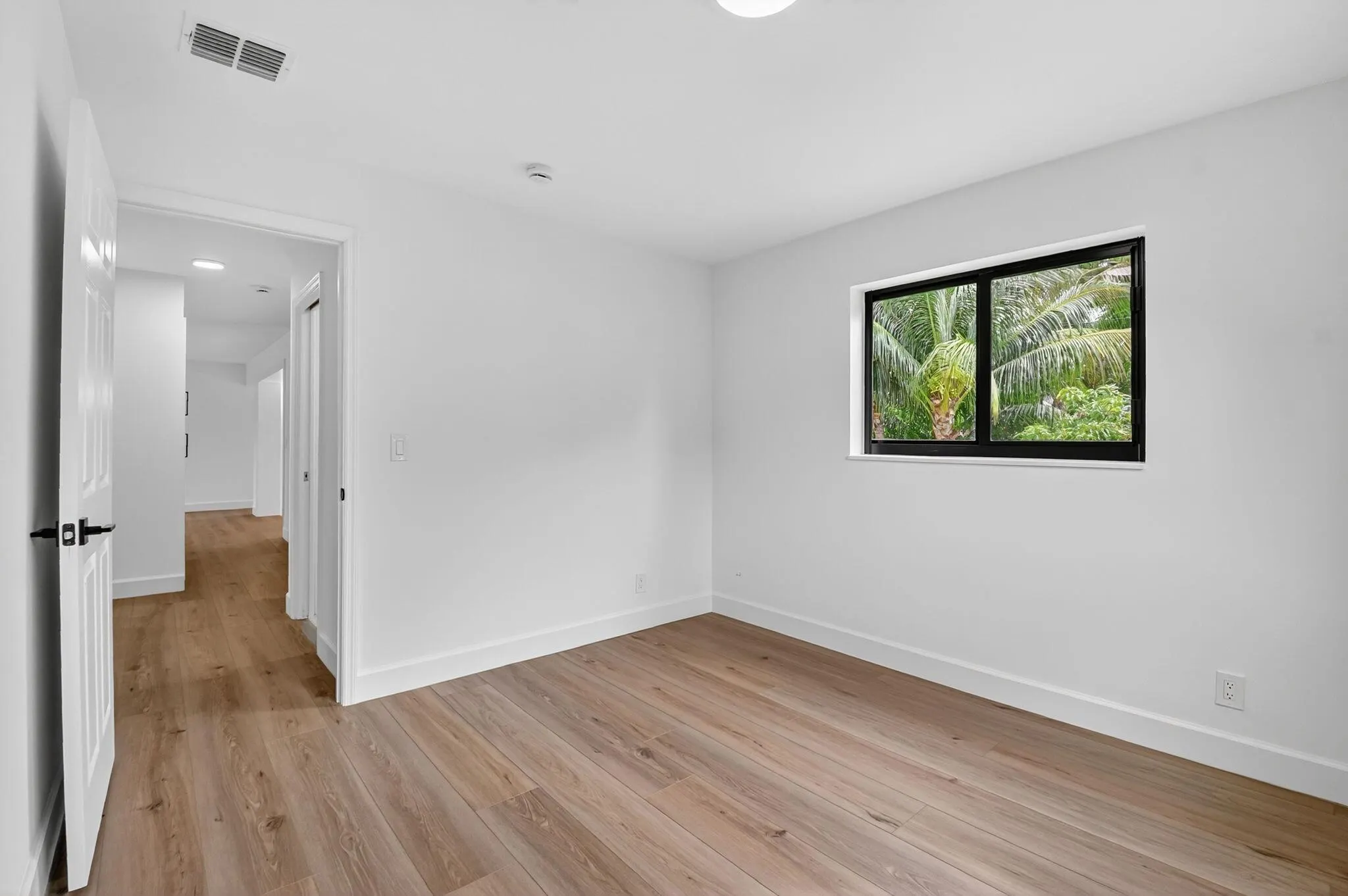 143 SE 27th Way