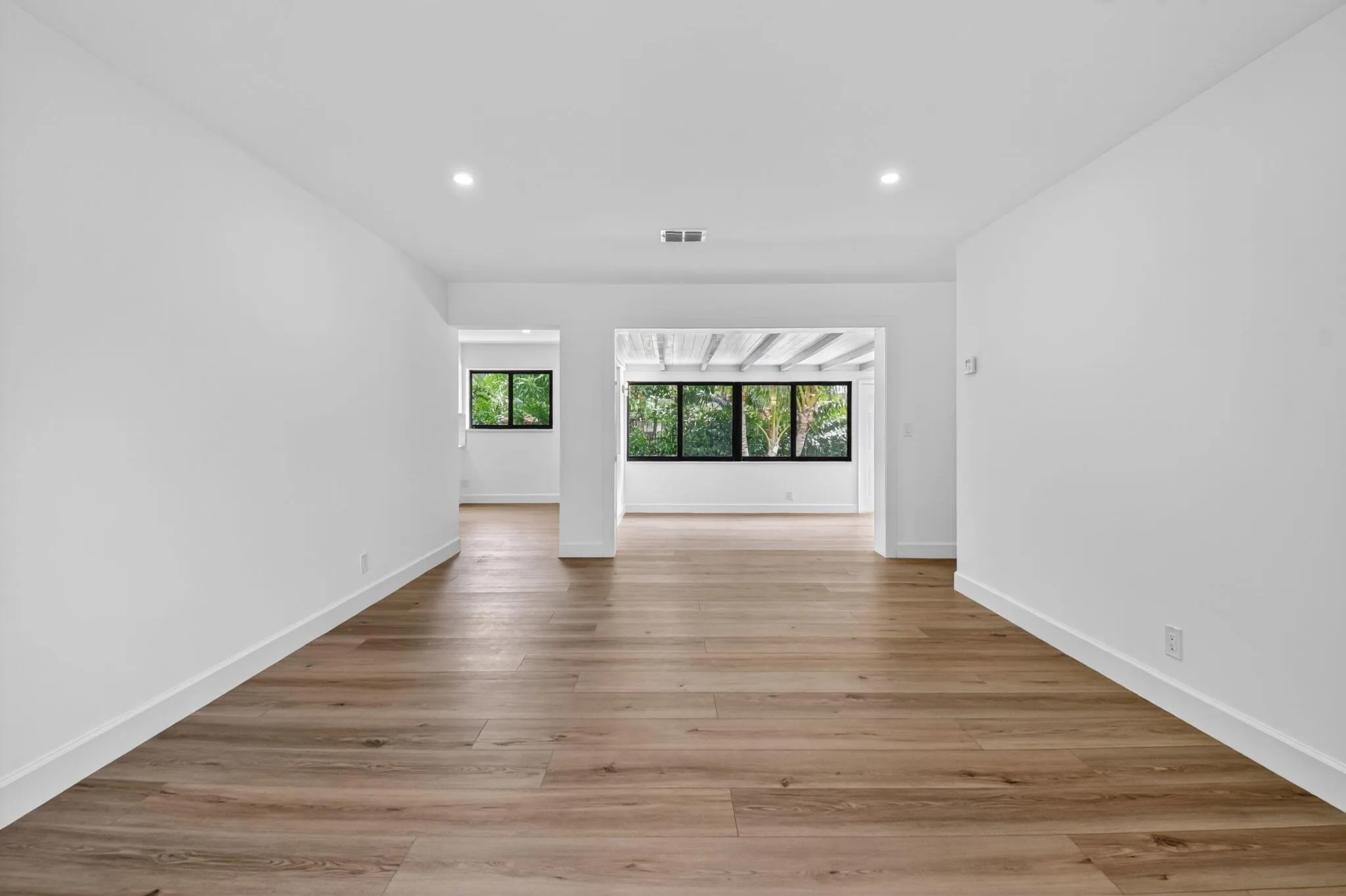 143 SE 27th Way