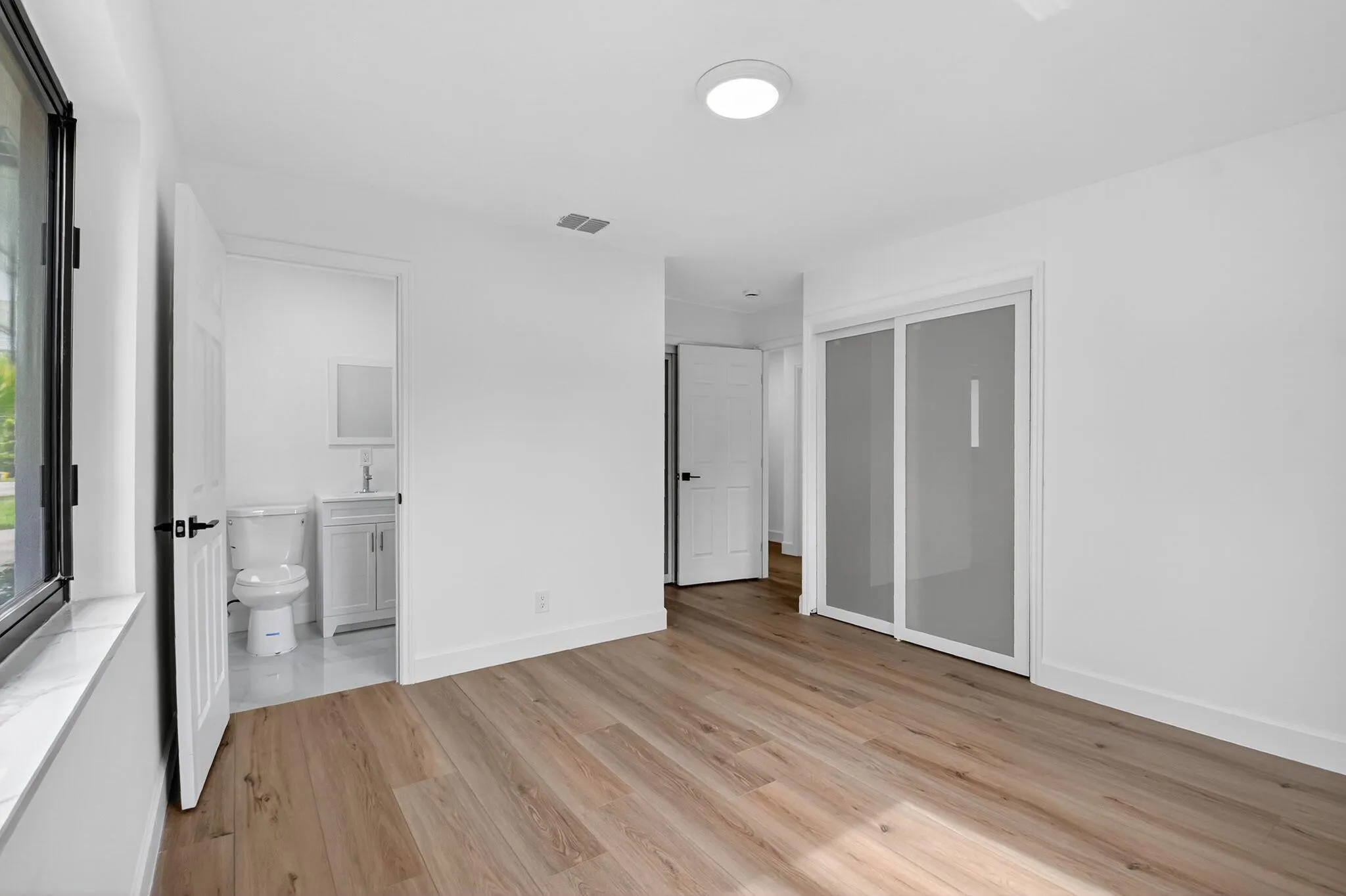 143 SE 27th Way