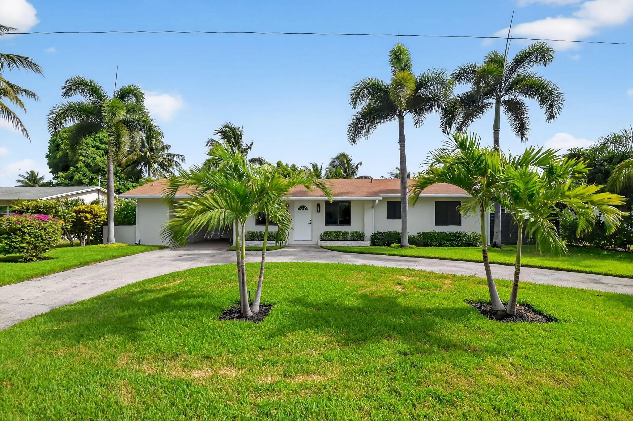 143 SE 27th Way