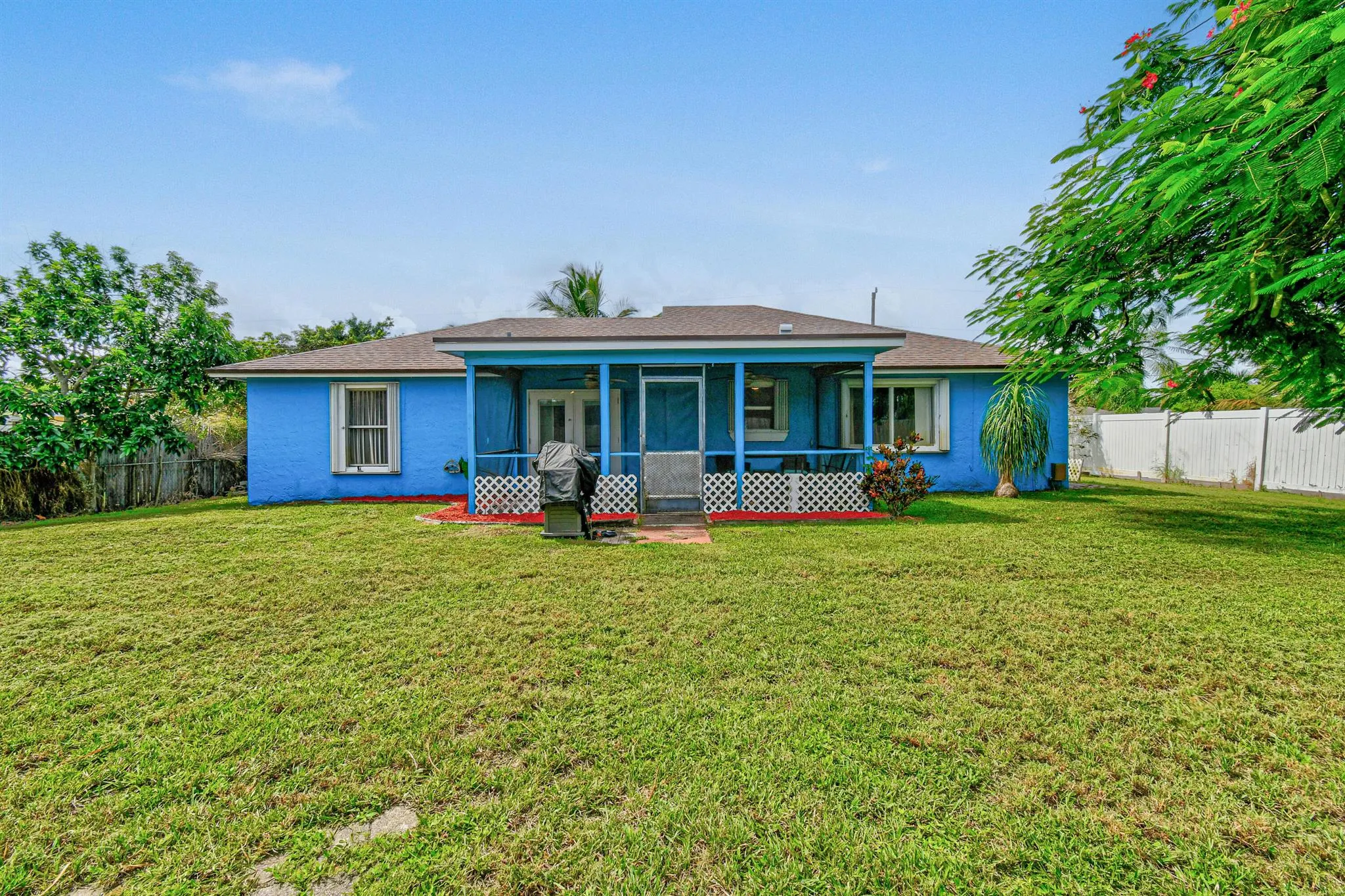 767 SE Chaloupe Avenue