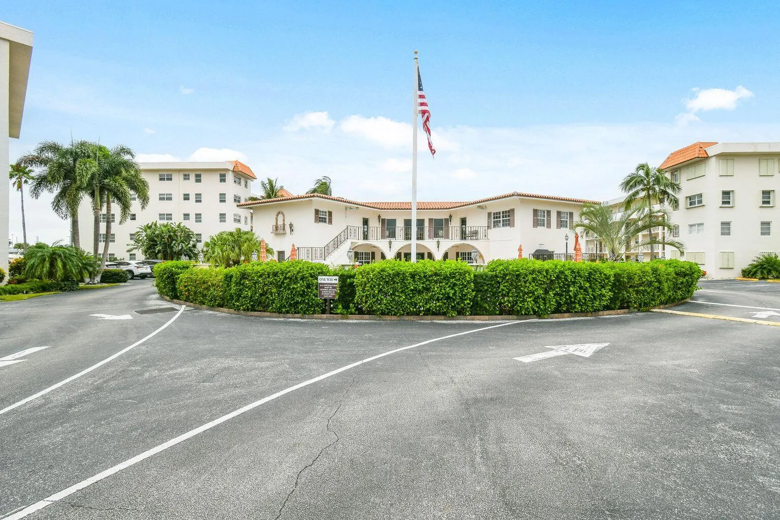 21 Yacht Club Drive, #507
