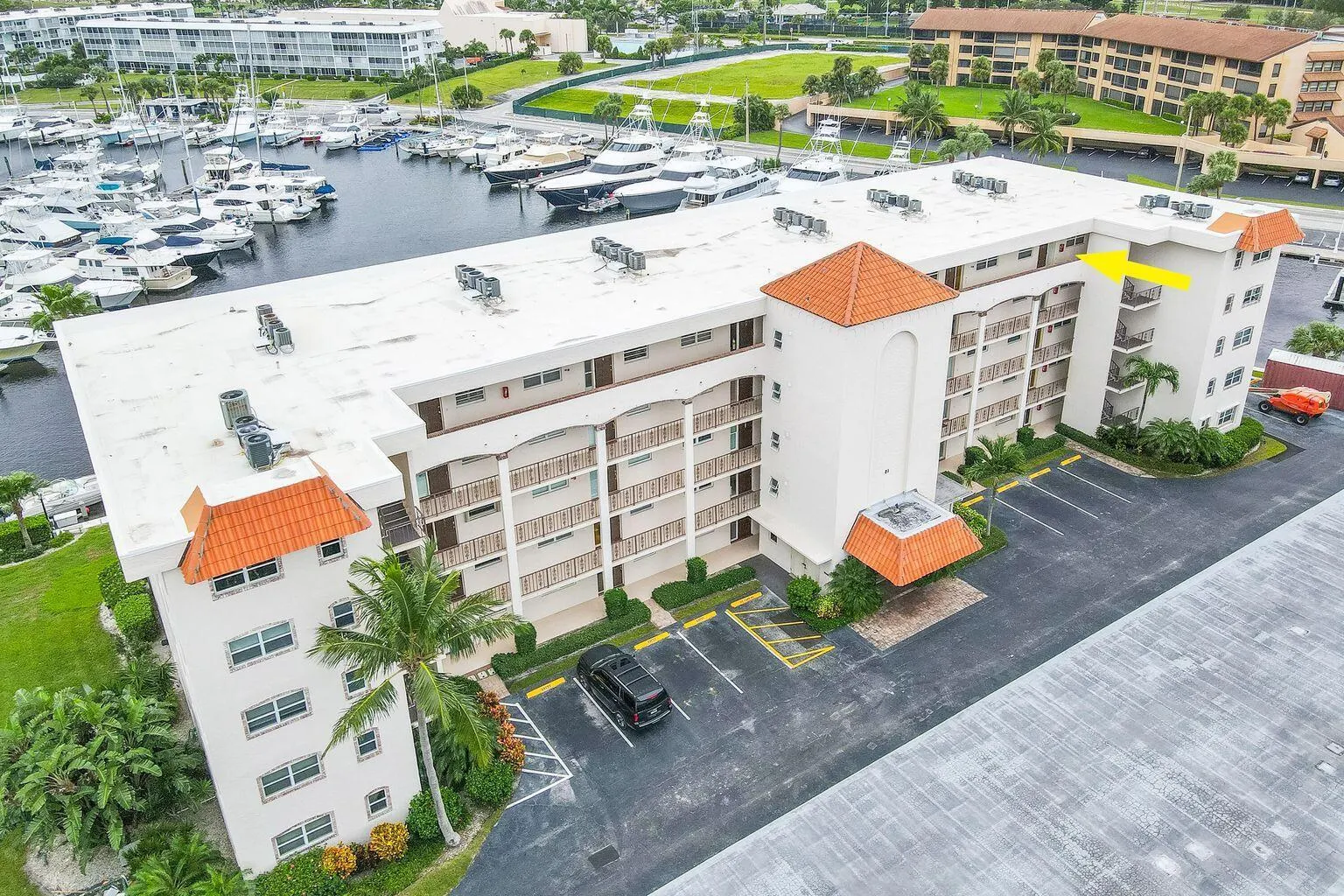 21 Yacht Club Drive, #507