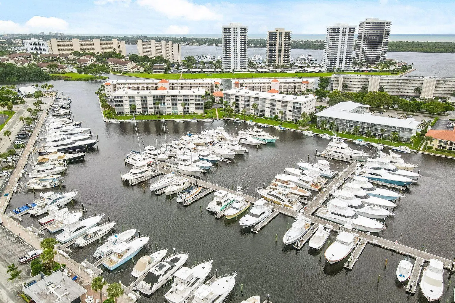 21 Yacht Club Drive, #507