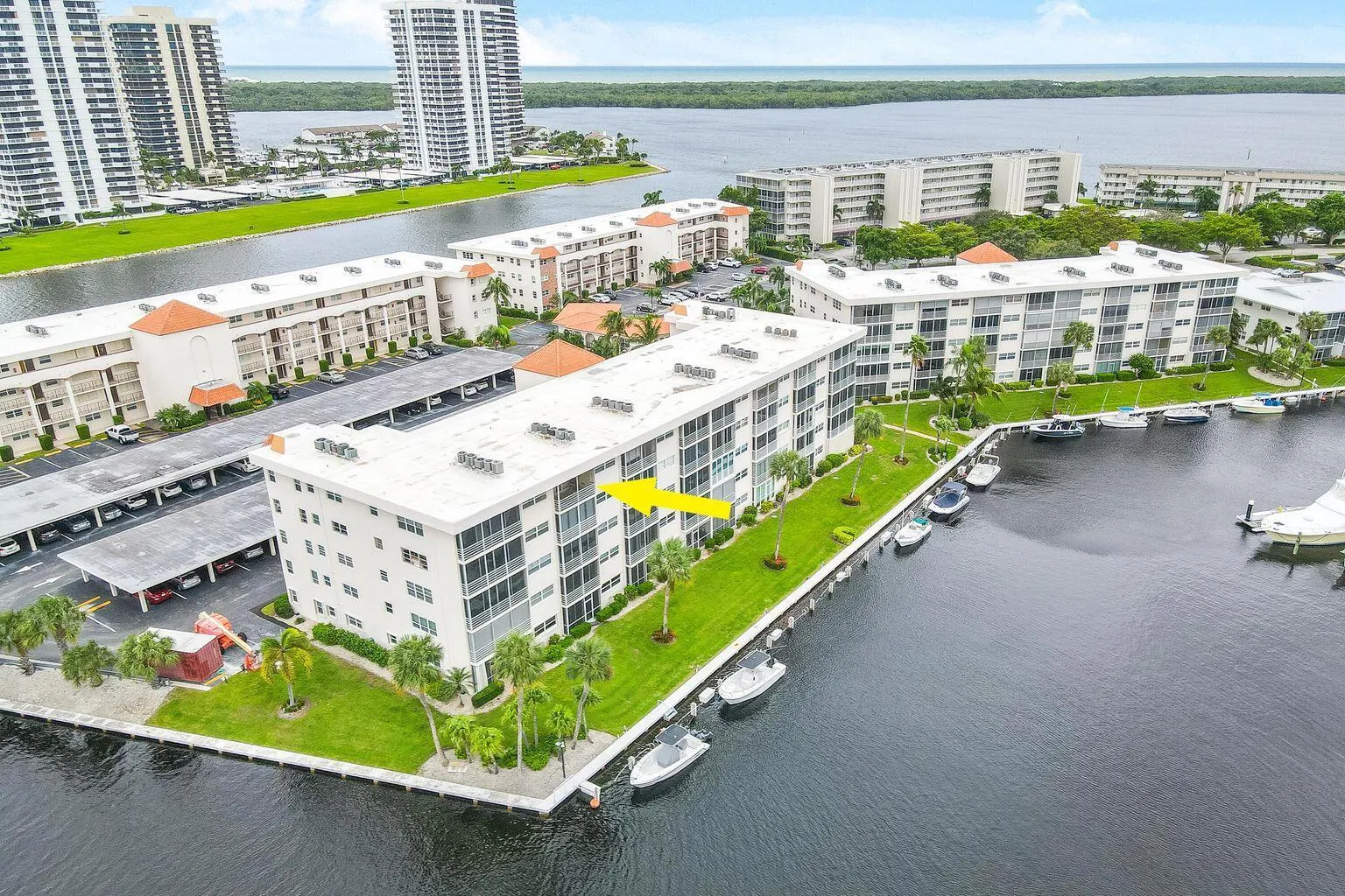 21 Yacht Club Drive, #507