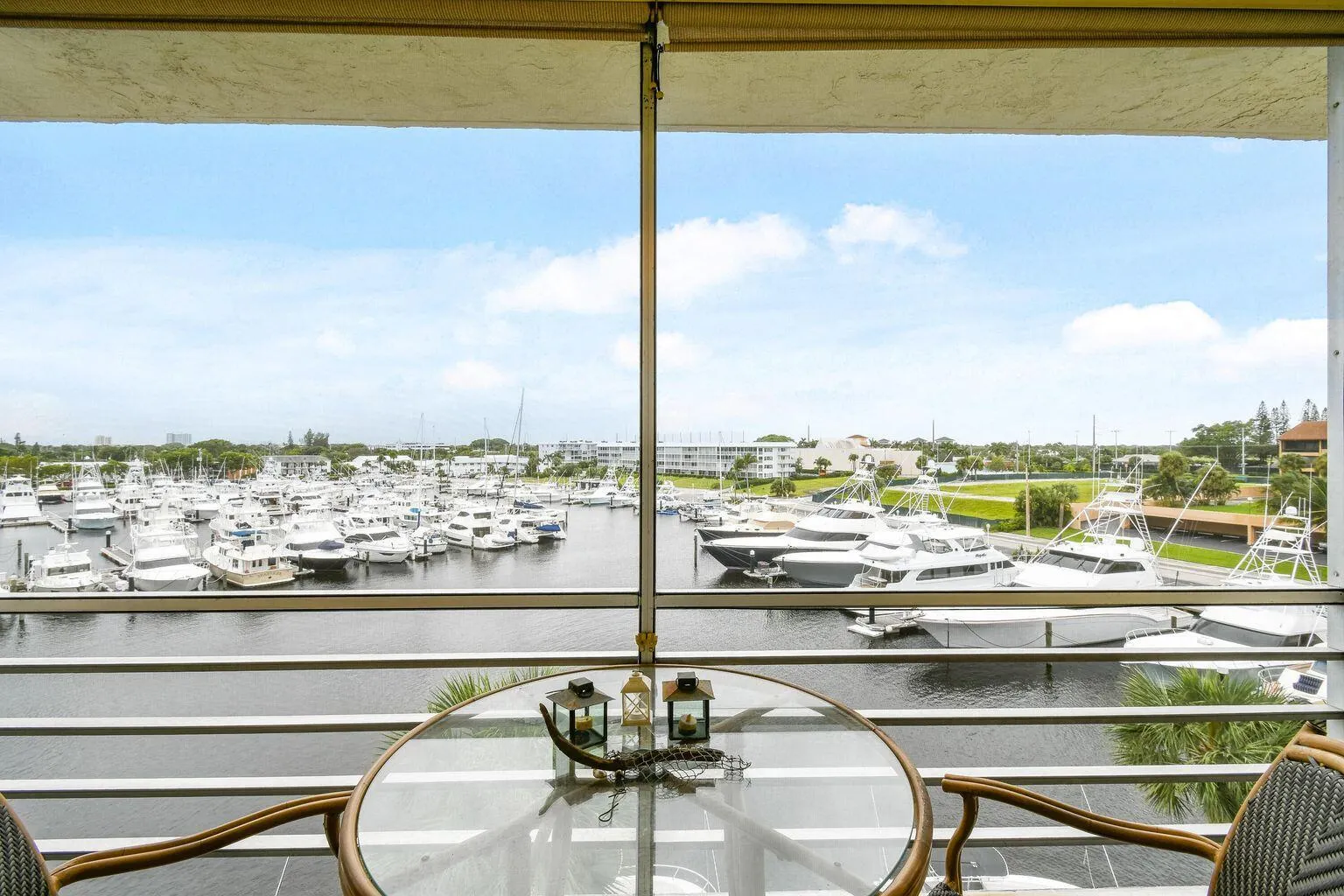 21 Yacht Club Drive, #507