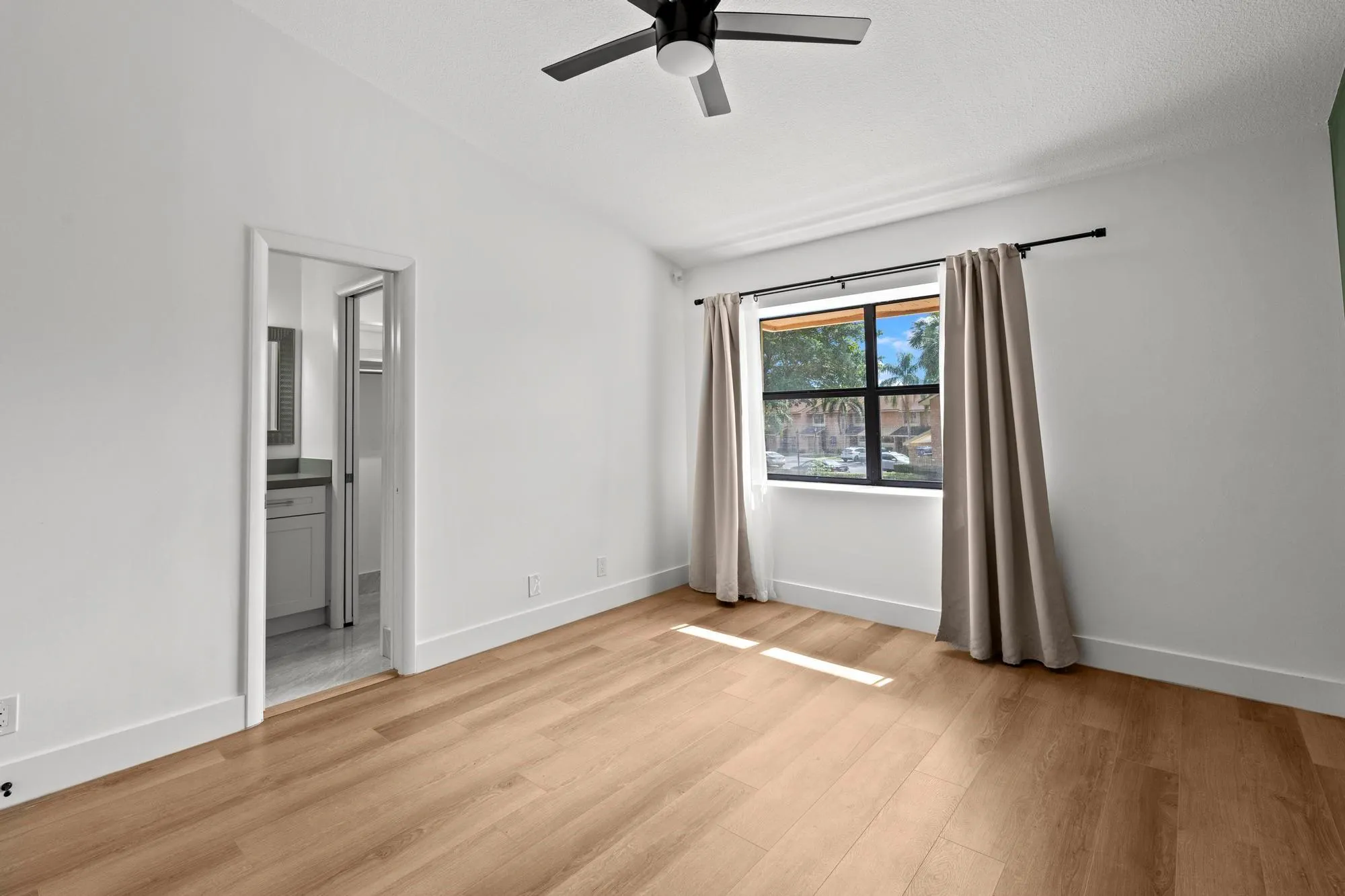 3783 Carambola Circle N, #2811