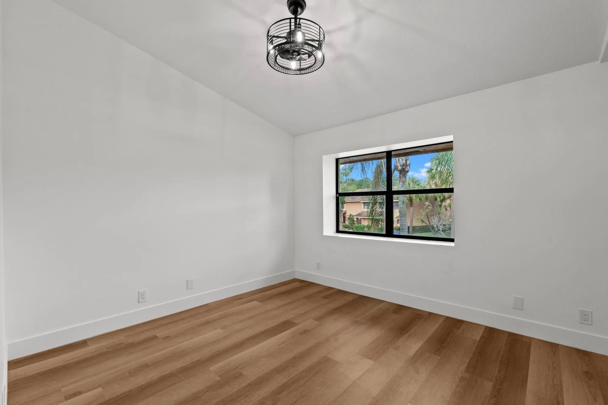 3783 Carambola Circle N, #2811