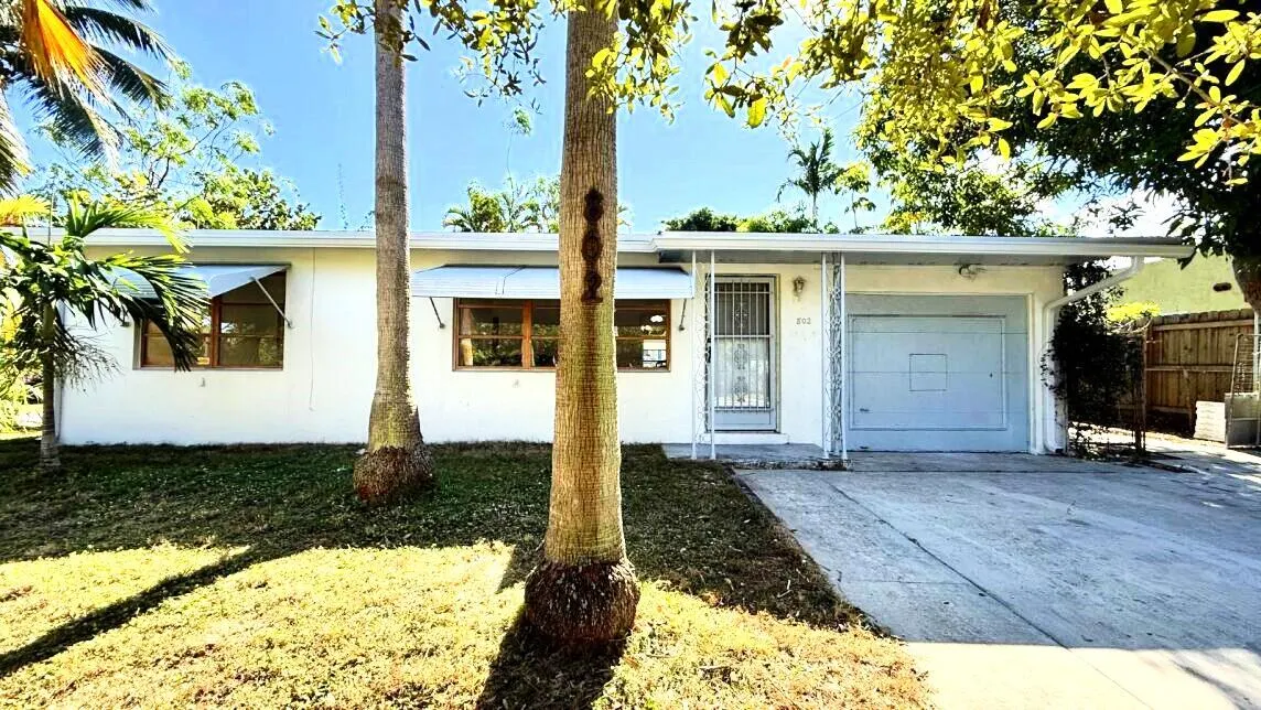 802 Lytle Street, #Main