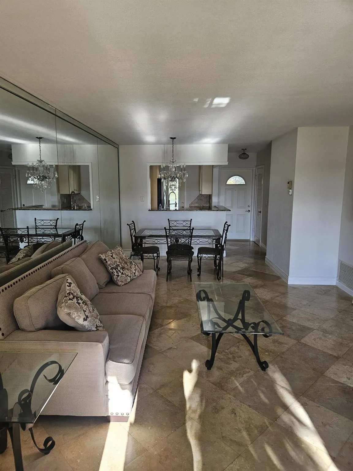 1951 NE 39th Street NE, #326