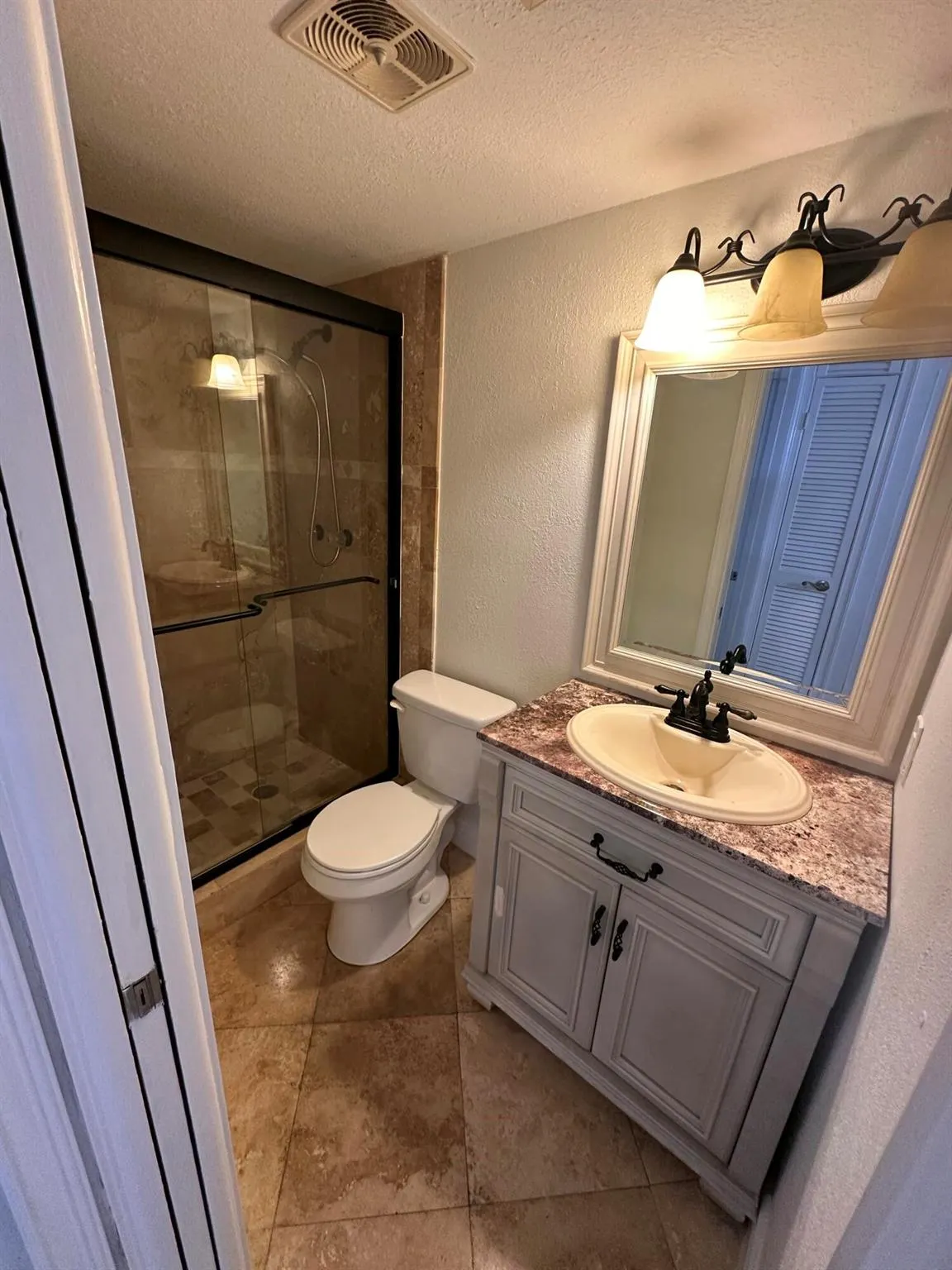 1951 NE 39th Street NE, #326