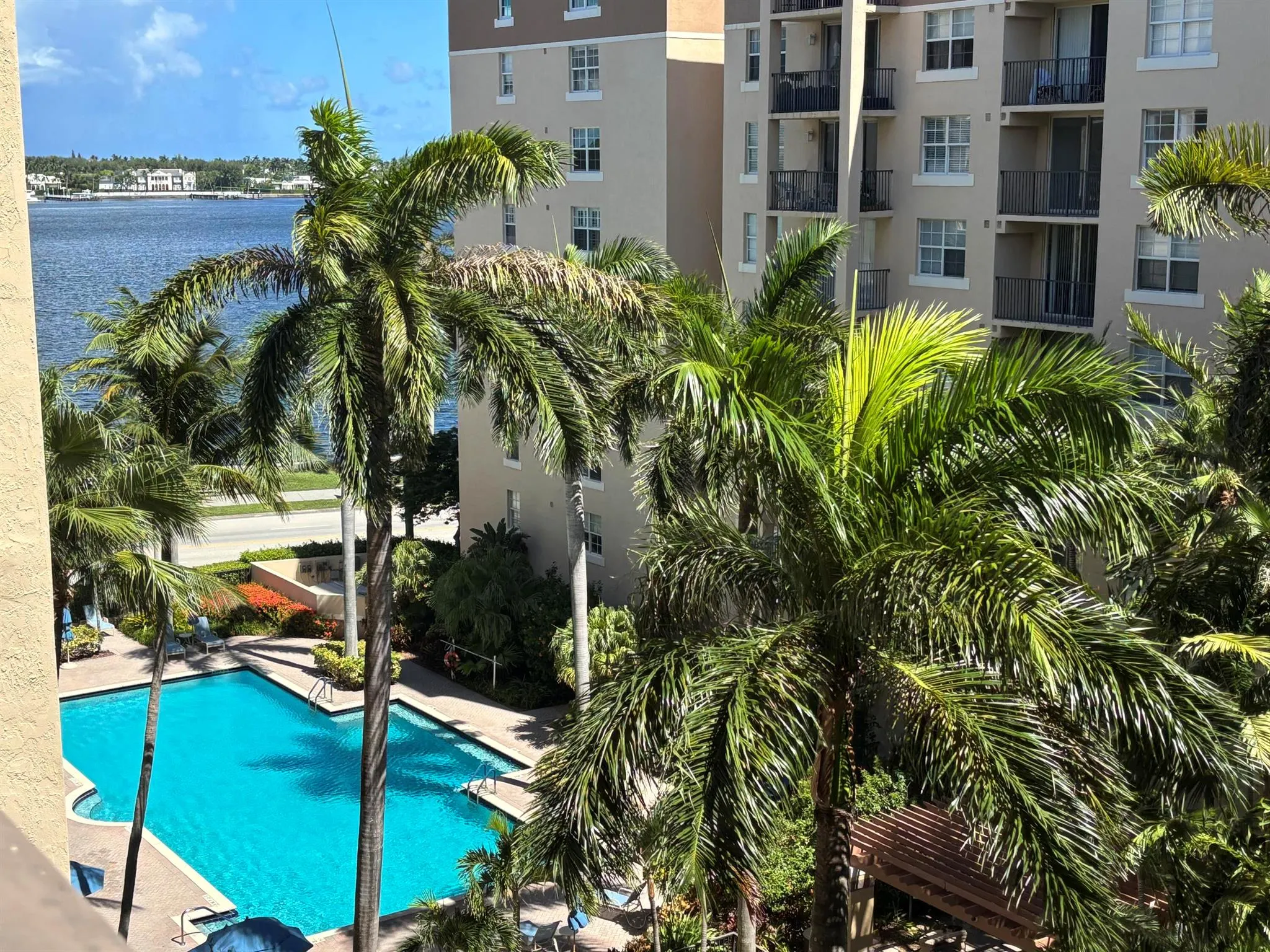 1801 N Flagler Drive, #727