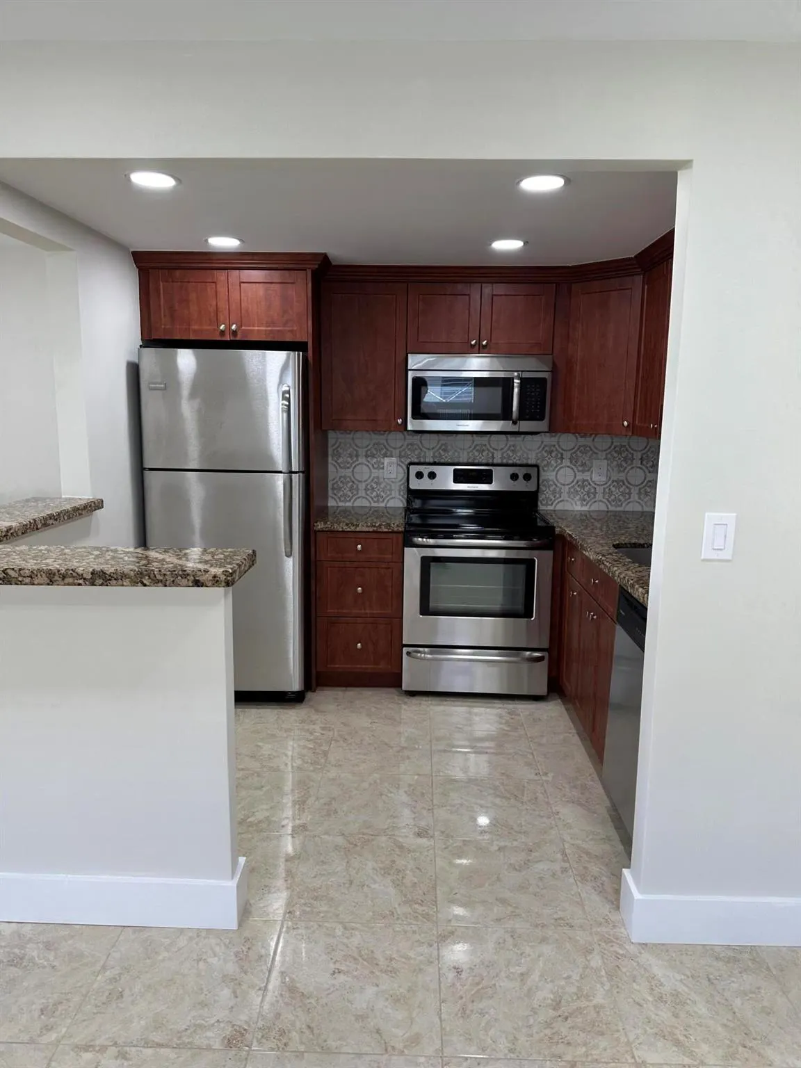 215 Flanders E, #215