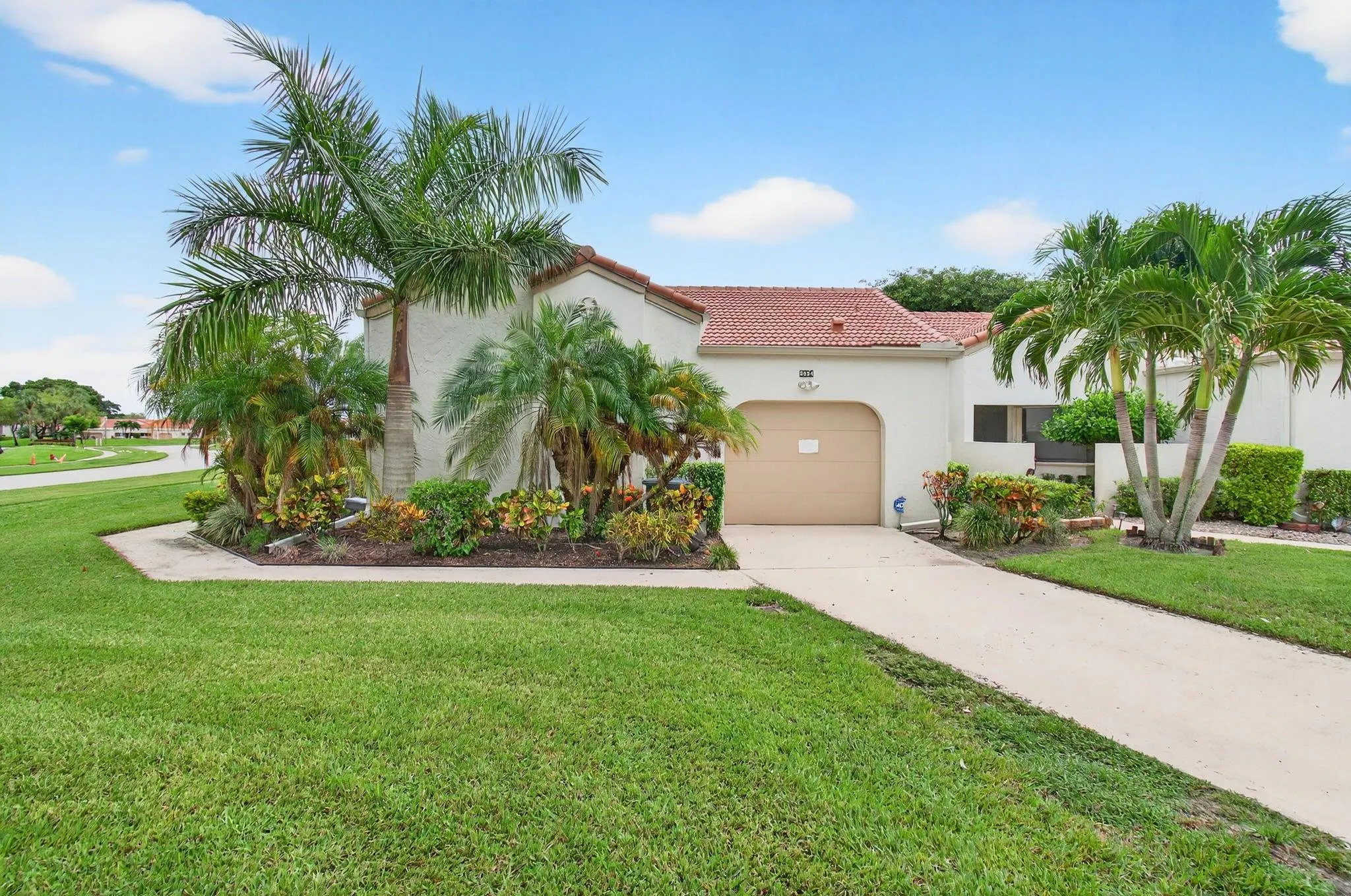 5834 Parkwalk Circle W