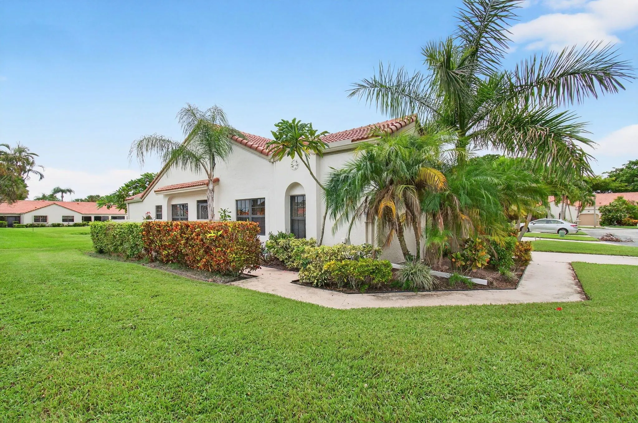 5834 Parkwalk Circle W