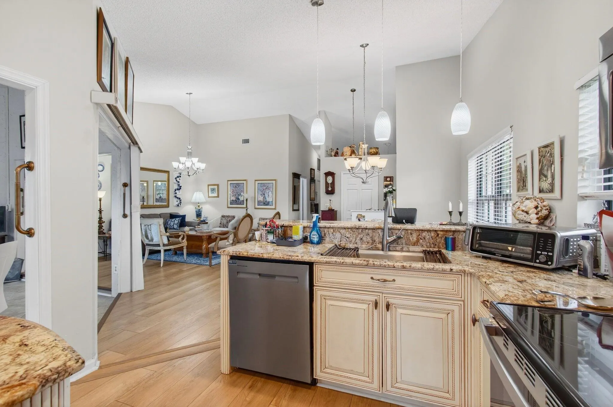 5834 Parkwalk Circle W