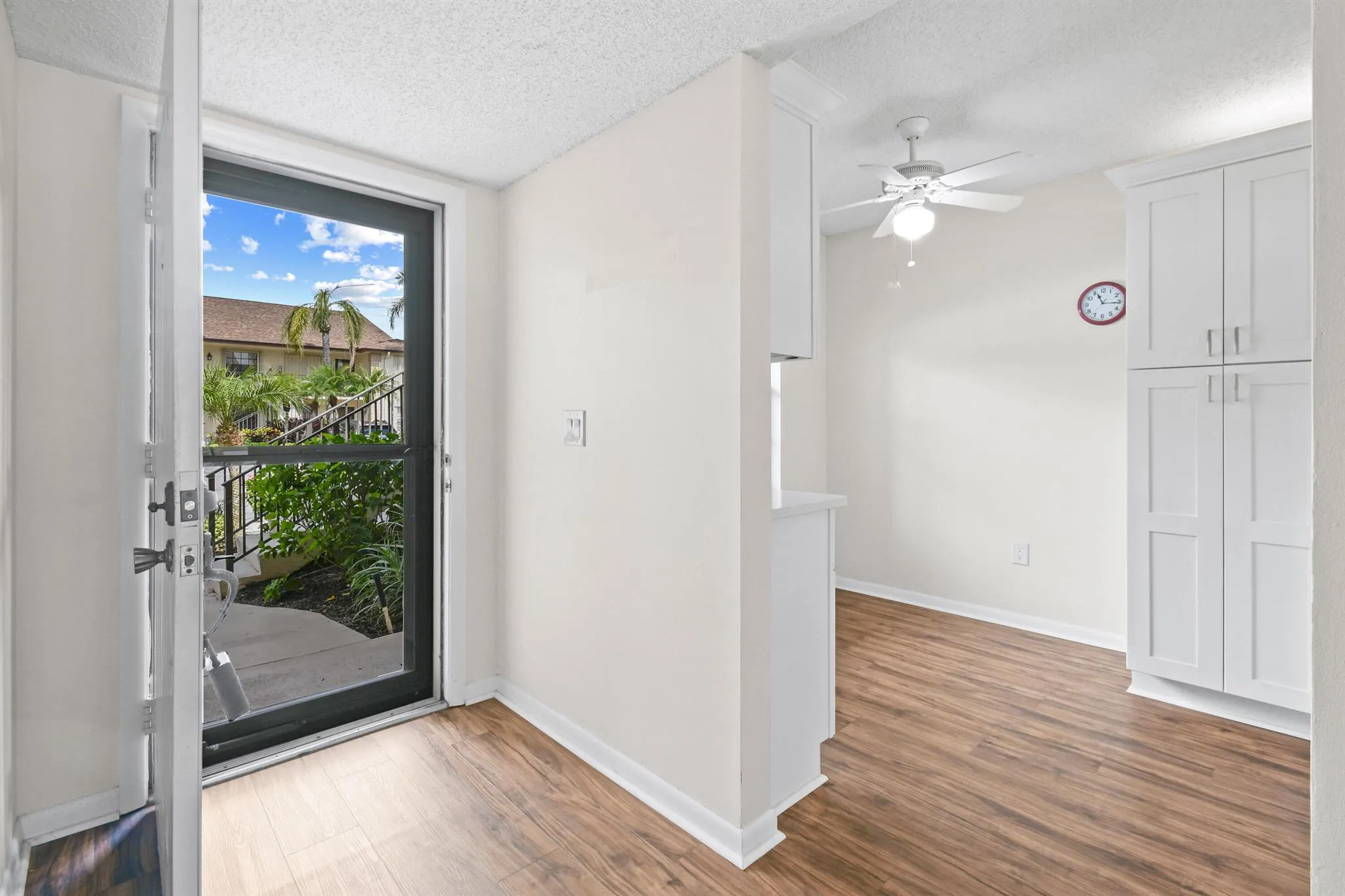 1001 Pinecrest Circle, #B