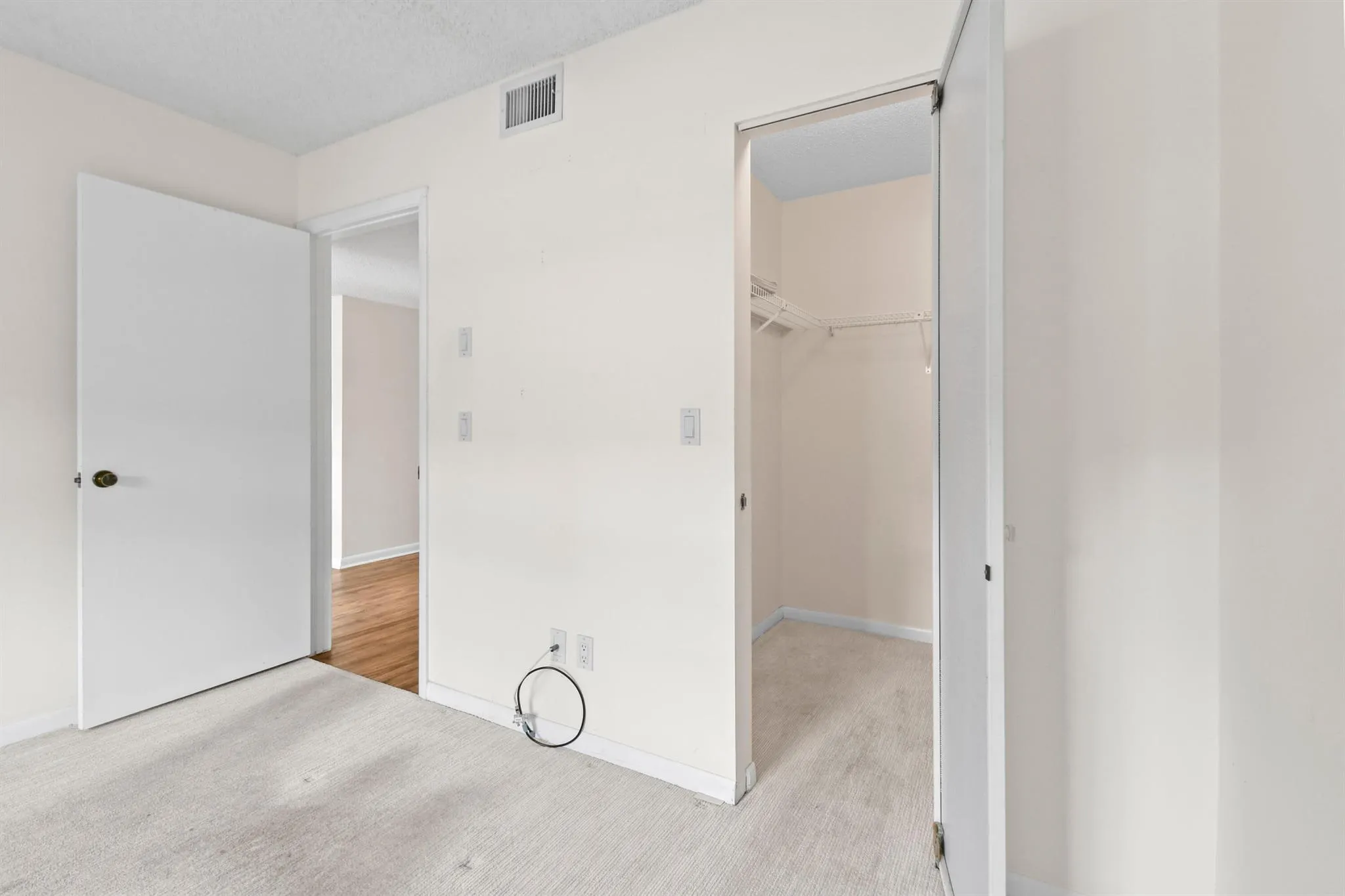 1001 Pinecrest Circle, #B