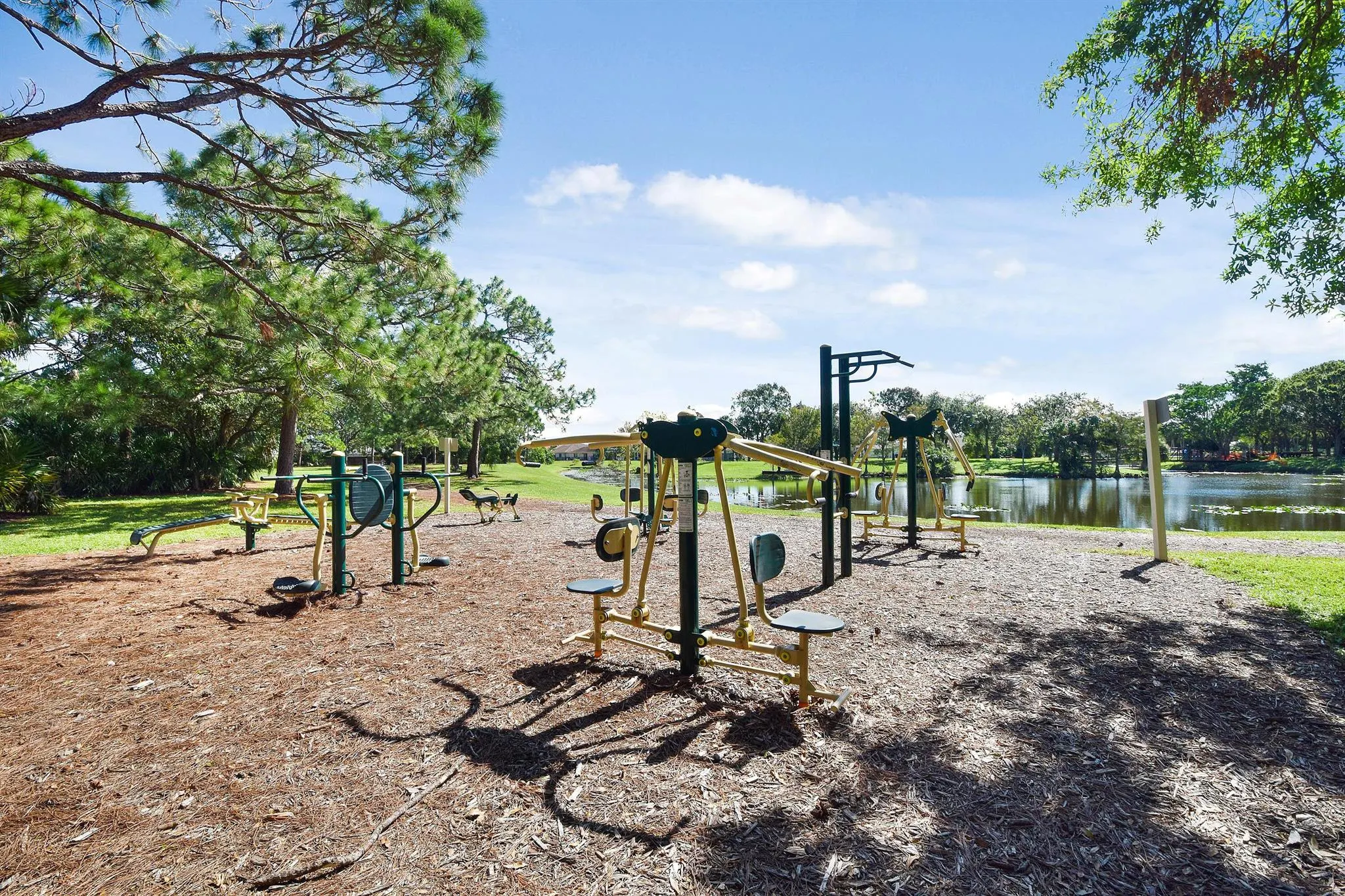 1001 Pinecrest Circle, #B