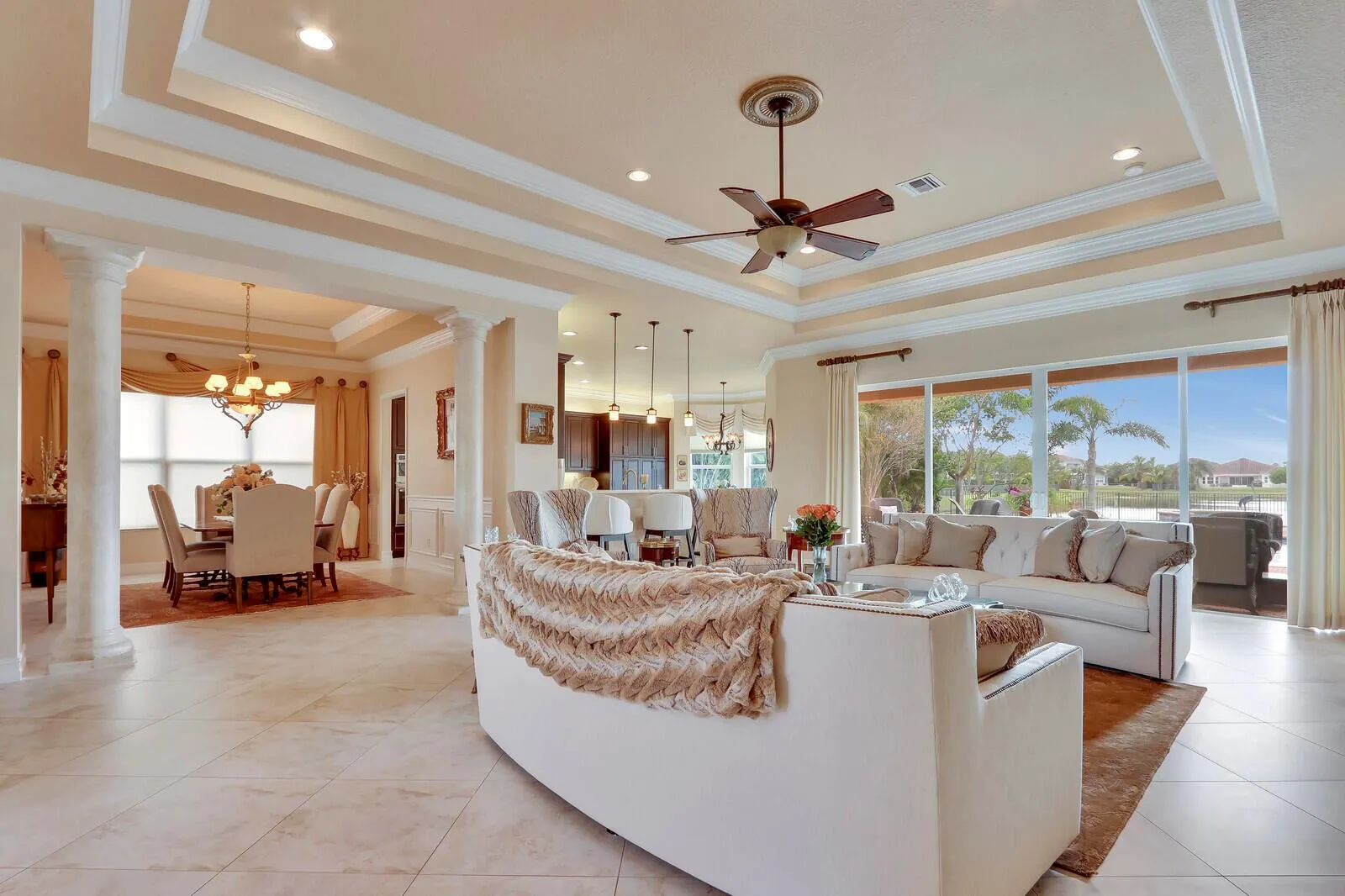 11098 Lynwood Palm Way