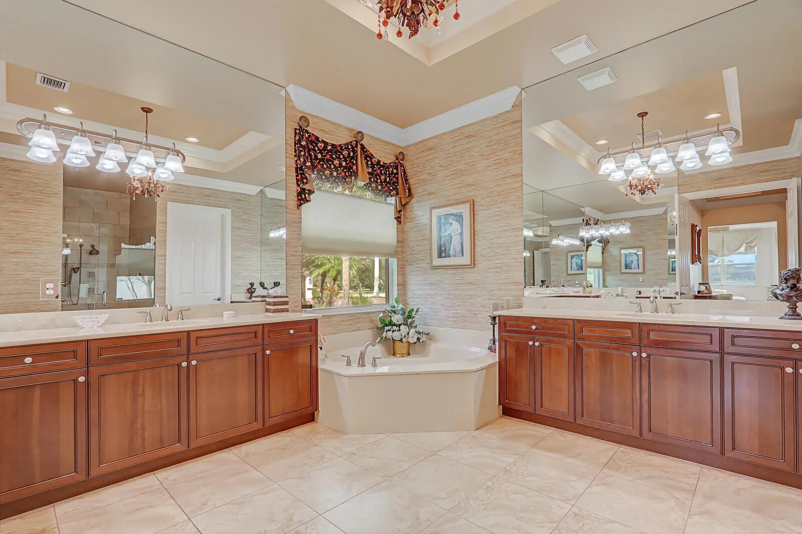 11098 Lynwood Palm Way