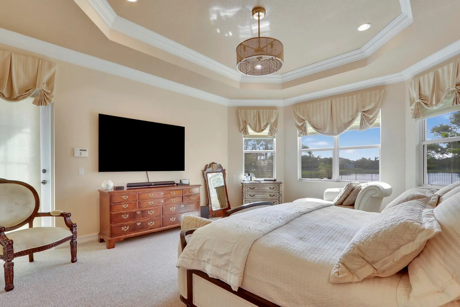 11098 Lynwood Palm Way