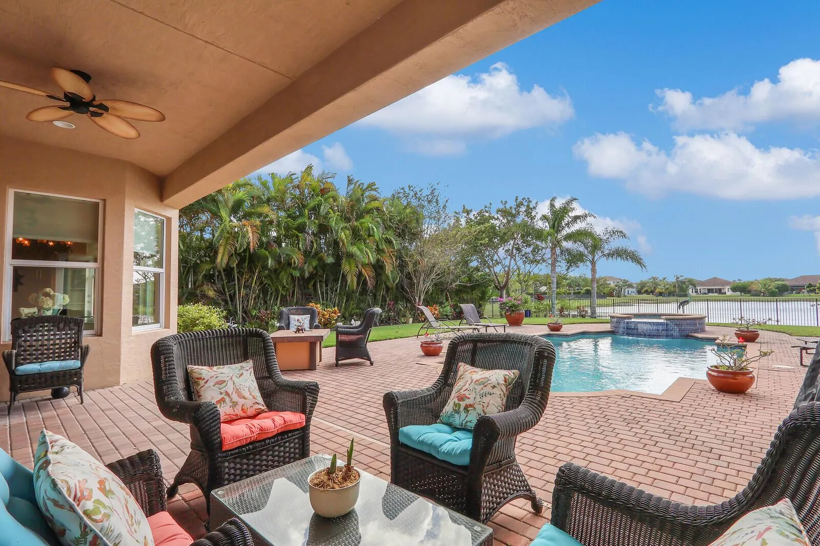 11098 Lynwood Palm Way