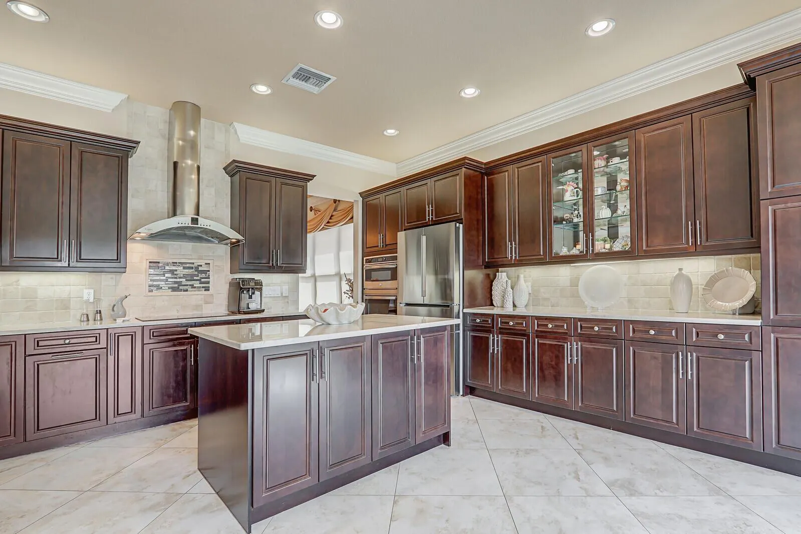 11098 Lynwood Palm Way