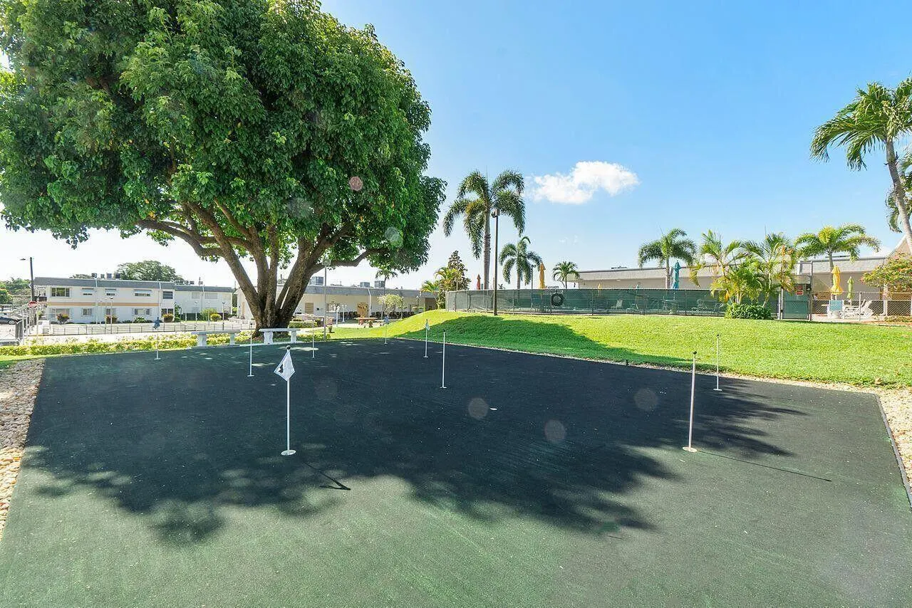 3280 Cynthia Lane, #211