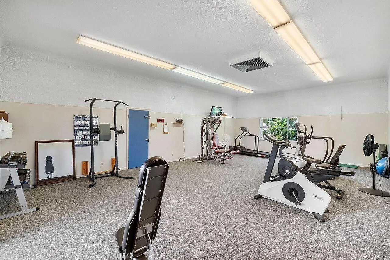 3280 Cynthia Lane, #211