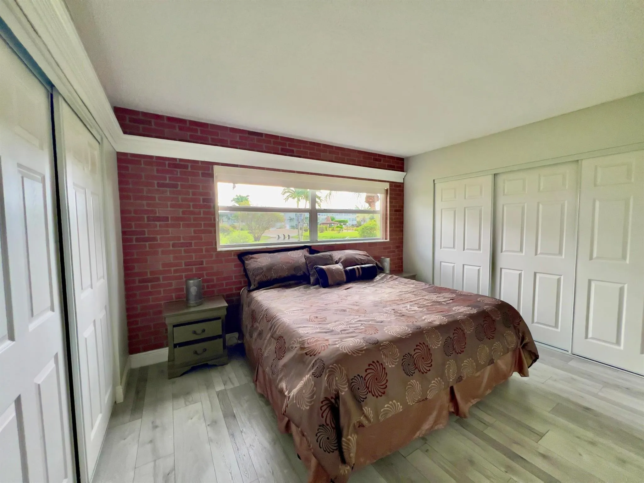 3500 NW 48th Avenue, #402